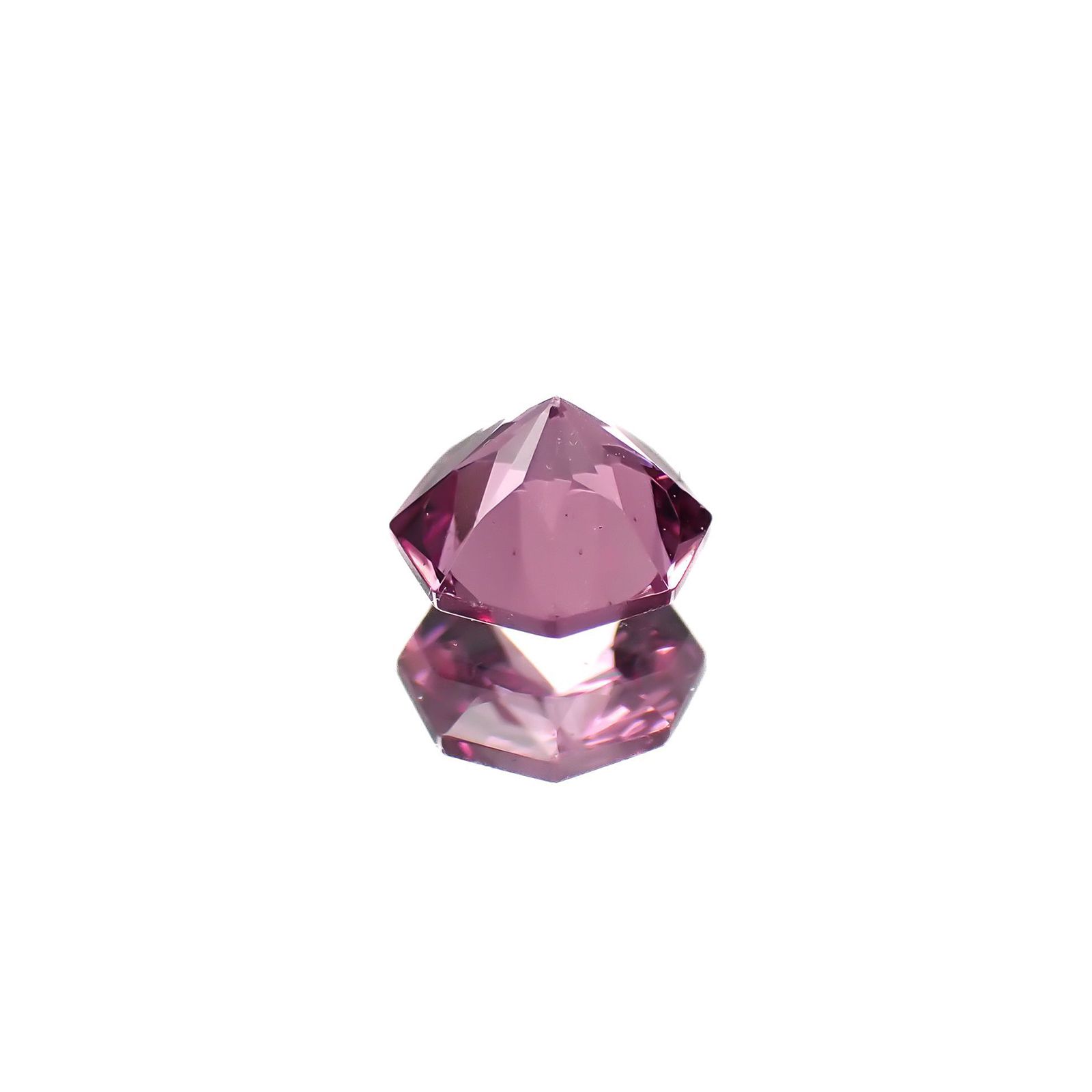 ◇オクタゴンカット◇カラーシフト マラヤガーネット(宝石名ガーネット)タンザニア産 0.65ct 識別済[220817565]5.1x5.1mm前後