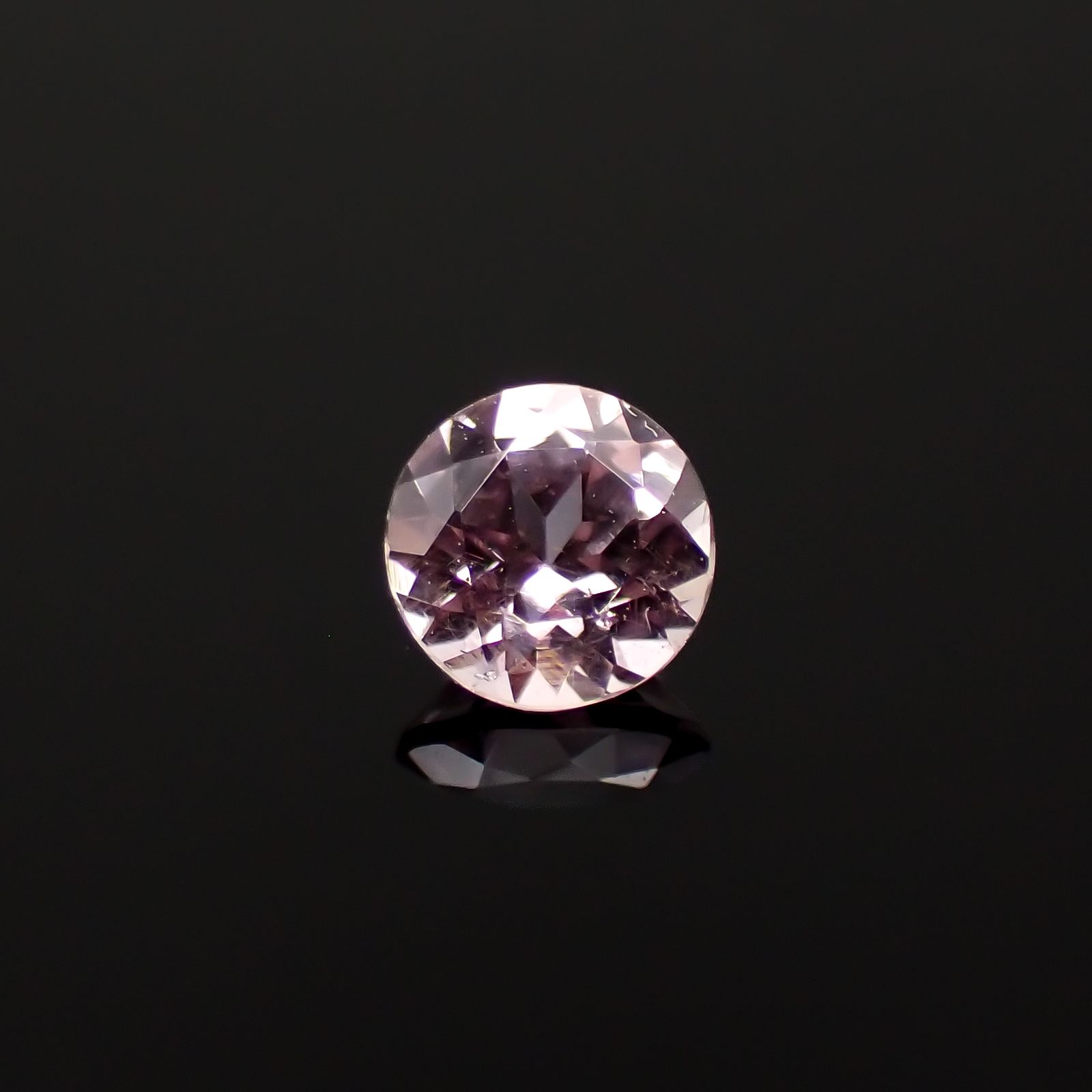 ドラゴンガーネット タンザニア産 0.30ct[230421446]4.1x4.1mm前後