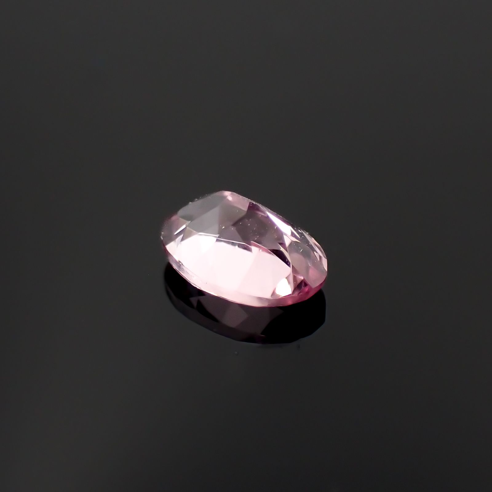 ドラゴンガーネット タンザニア産 0.60ct[230421454]5.8x4.1mm前後