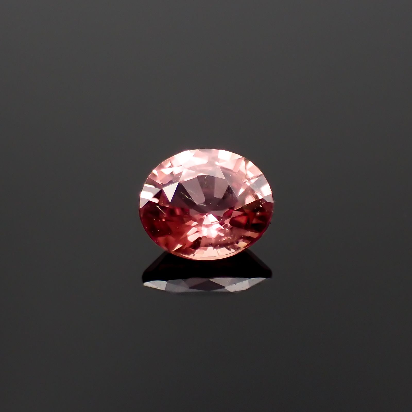 パパラチャサファイア(宝石名サファイア/別名パパラチャ・サファイア)スリランカ産 0.354ct CGL鑑付[230521934]4.62x3.93mm前後