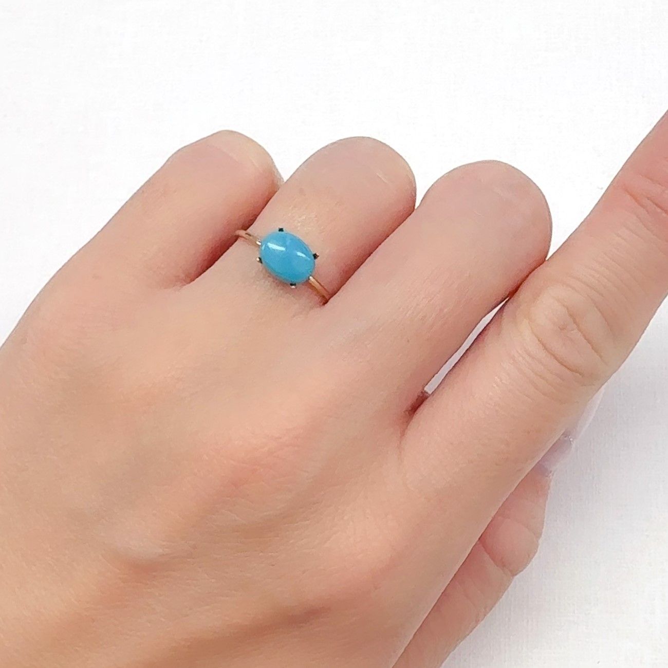 ターコイズ アメリカ・アリゾナ州キングマン産 0.94ct[240627859]8.1x6.2mm前後