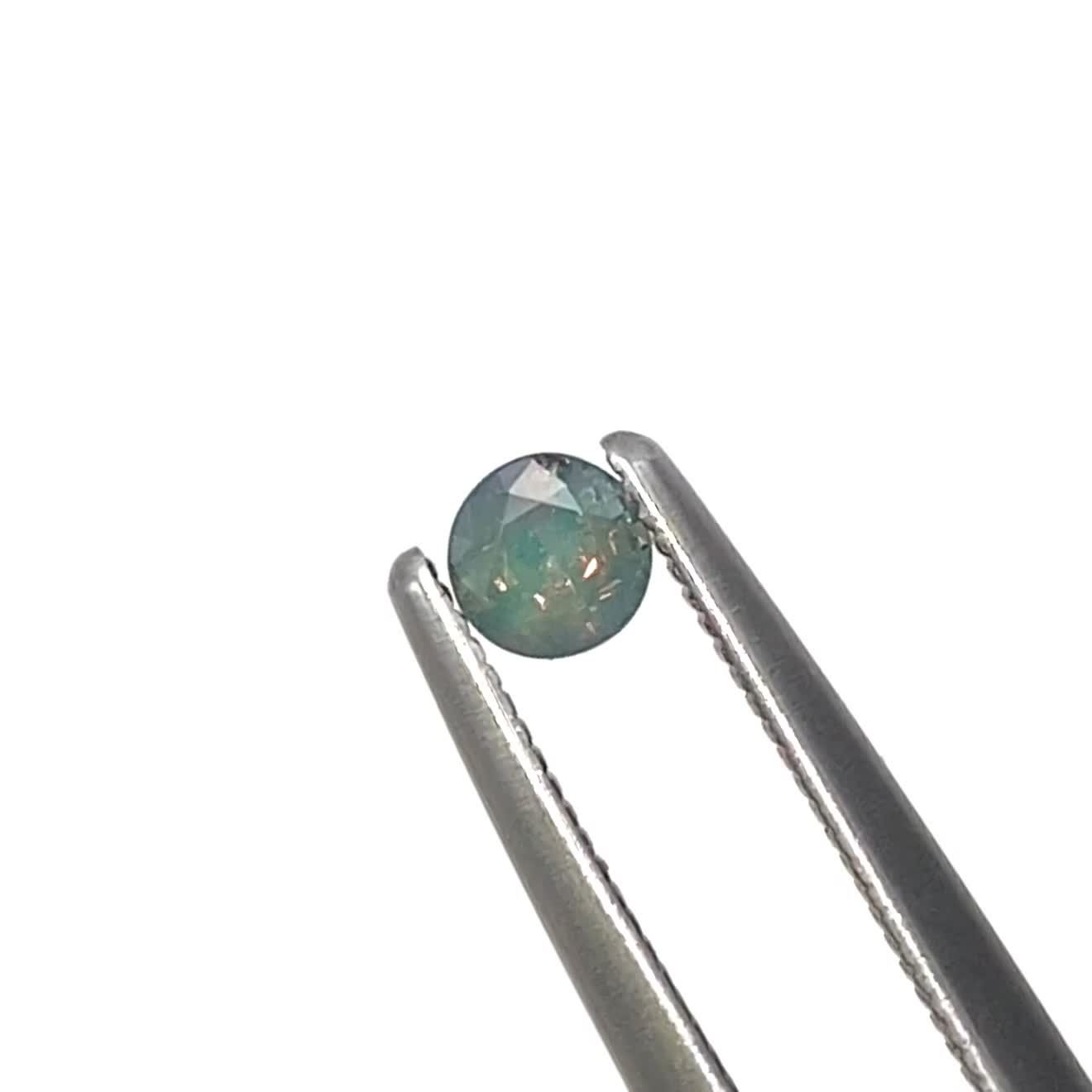 ブラジル連邦共和国ミナスジェライス州ヘマチタ鉱山産アレキサンドライト0.33ct シルキーアレキサンドライト ブラジル・ミナスジェライス州ヘマチタ