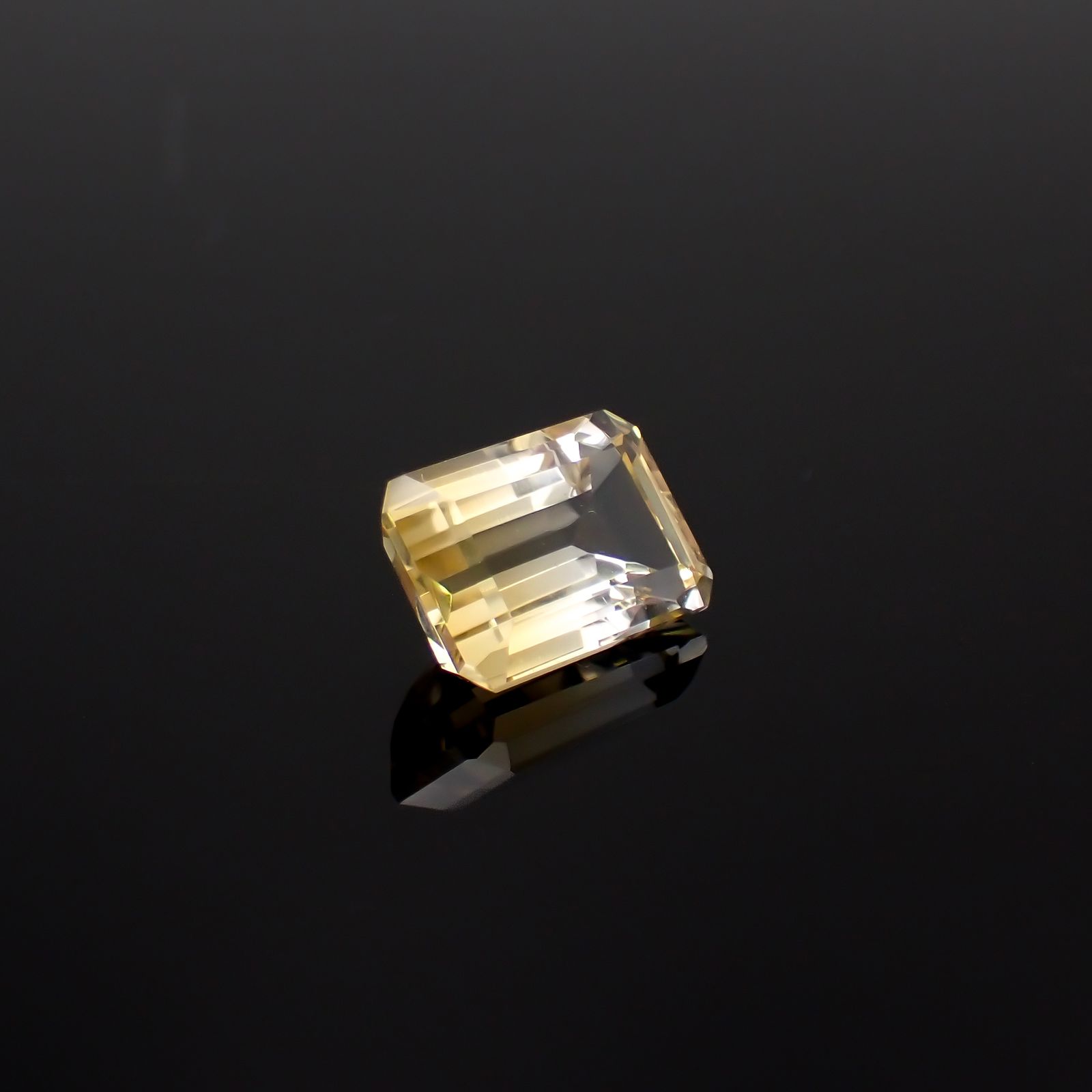 バイカラーシトリン ブラジル・ミナスジェライス州産 6.73ct[240326461]13x9.4mm前後