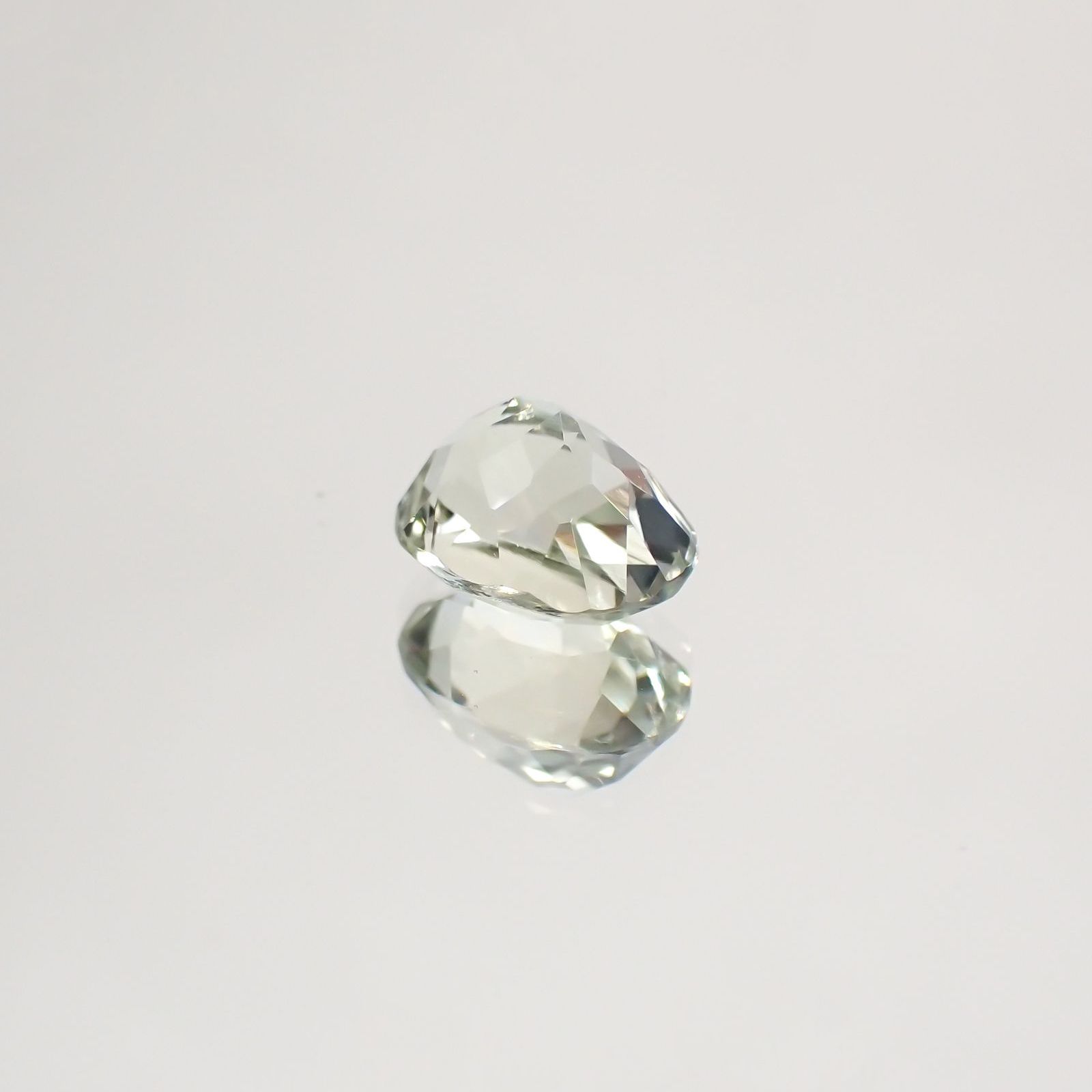 シリマナイト(宝石名シリマナイト) インド産 1.68ct 識別済[210610675]8×6mm前後