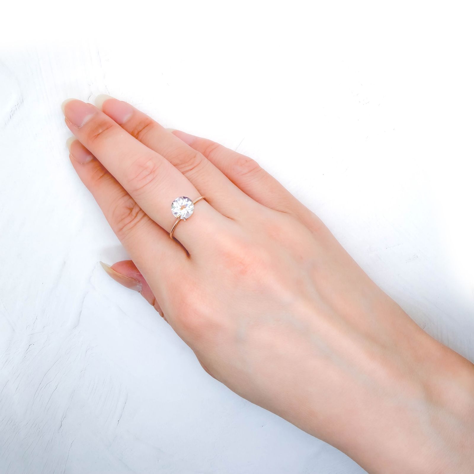 レインボームーンストーン マダガスカル産 1.26ct / 7.5x7.4mm前後 [260632387]
