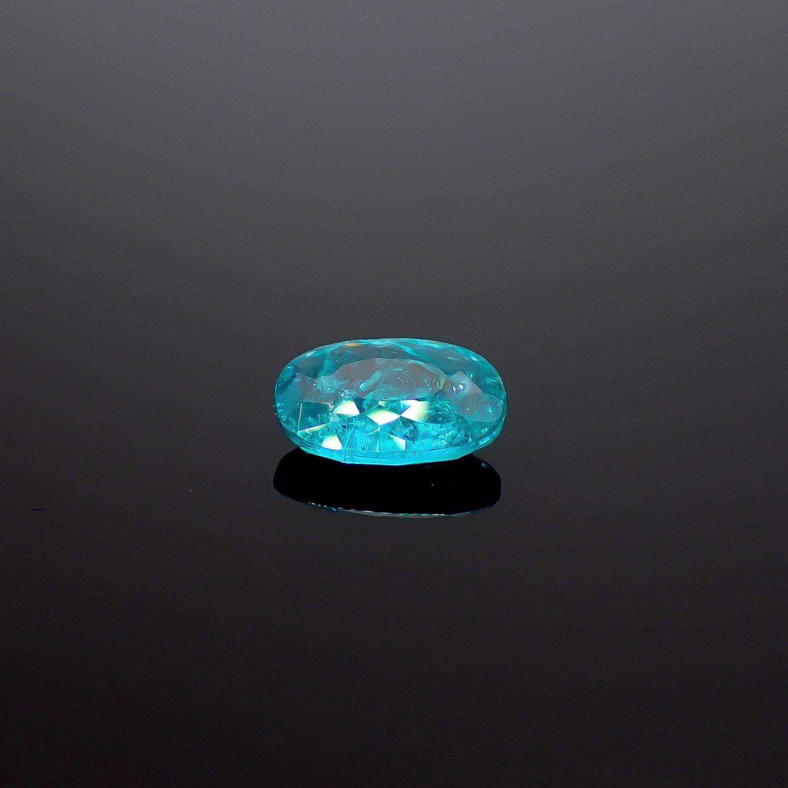 パライバトルマリン(宝石名トルマリン/別名パライバ・トルマリン)エチオピア産 GIA鑑付 1.25ct / 8.66x6.01mm前後 [260933199]