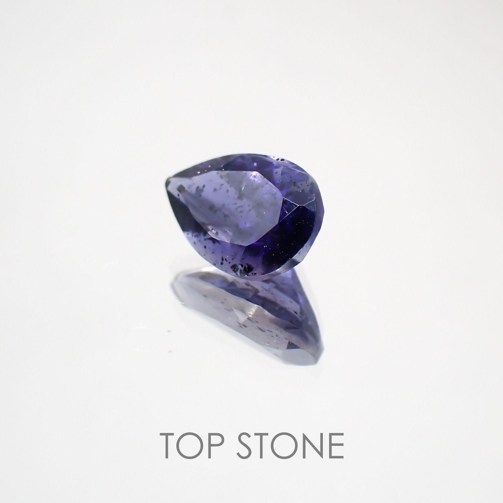 アイオライトサンストーン ブラジル・インド産 ルース 0.75ct[210310437]7.9×5.1mm前後