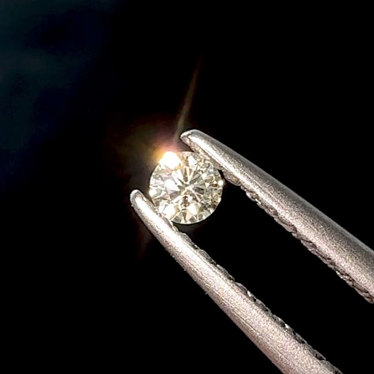 ダイヤモンド SI1-VS ハート&キューピッド 0.056ct / 2.4x2.4mm前後 