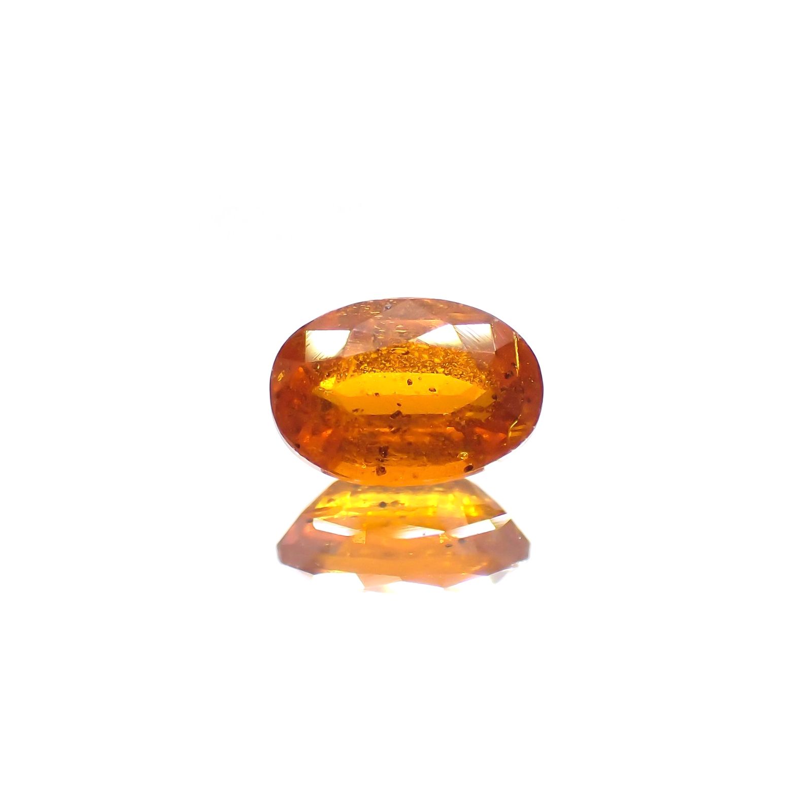 オレンジカイヤナイト(宝石名カイヤナイト) ネパール産 0.63ct 識別済[210310581]6.2×4.2mm前後