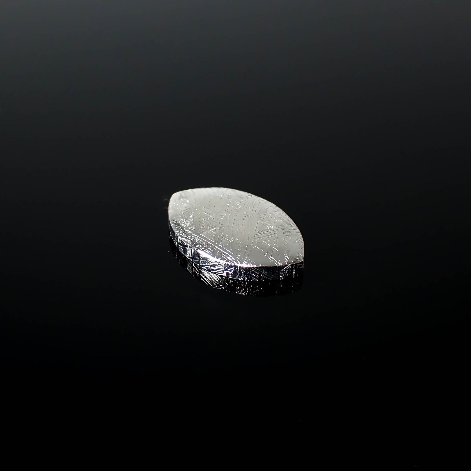 ムオニナルスタ隕石 発見地:スウェーデン 19.61ct[240125803]19.7x12.6mm前後