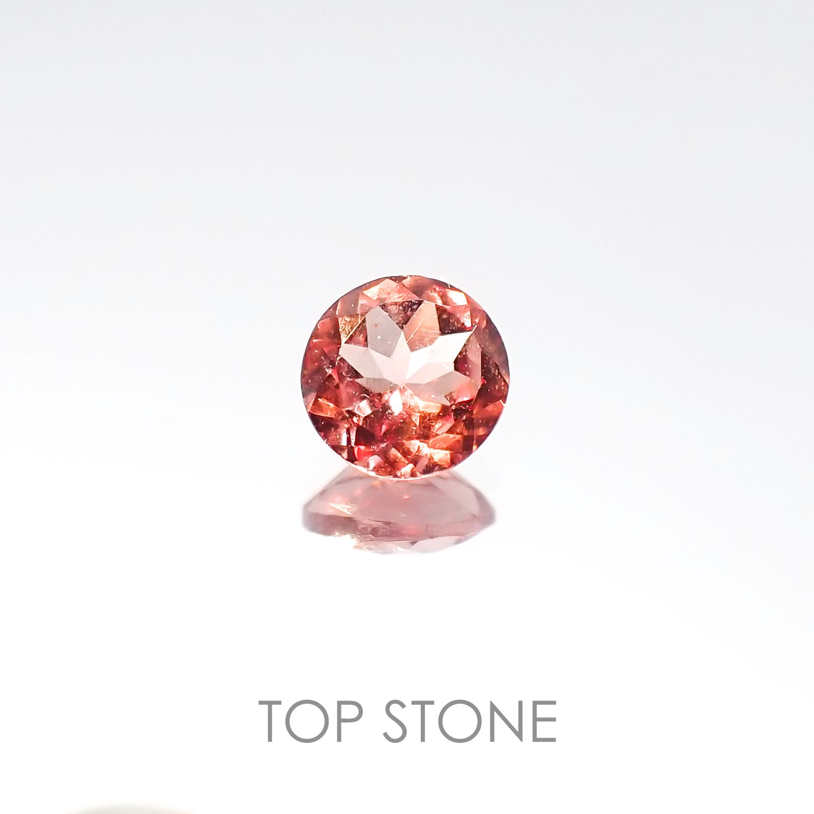 カラーチェンジマラヤガーネット(宝石名ガーネット) タンザニア・マヘンゲ産 0.50ct 識別済[20096098]4.9×4.8mm前後