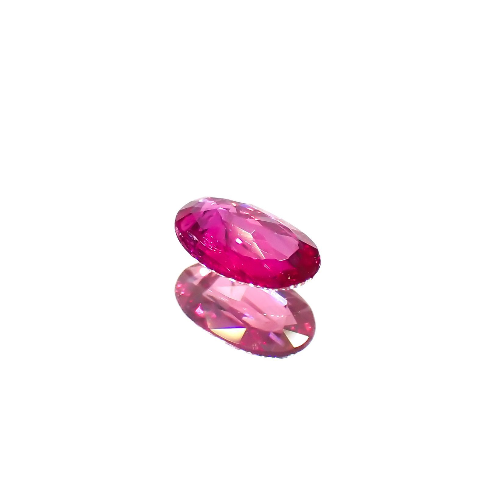 ルビー(宝石名ルビー)モザンビーク産 0.23ct 識別済[220616085]4.9x3.1mm前後