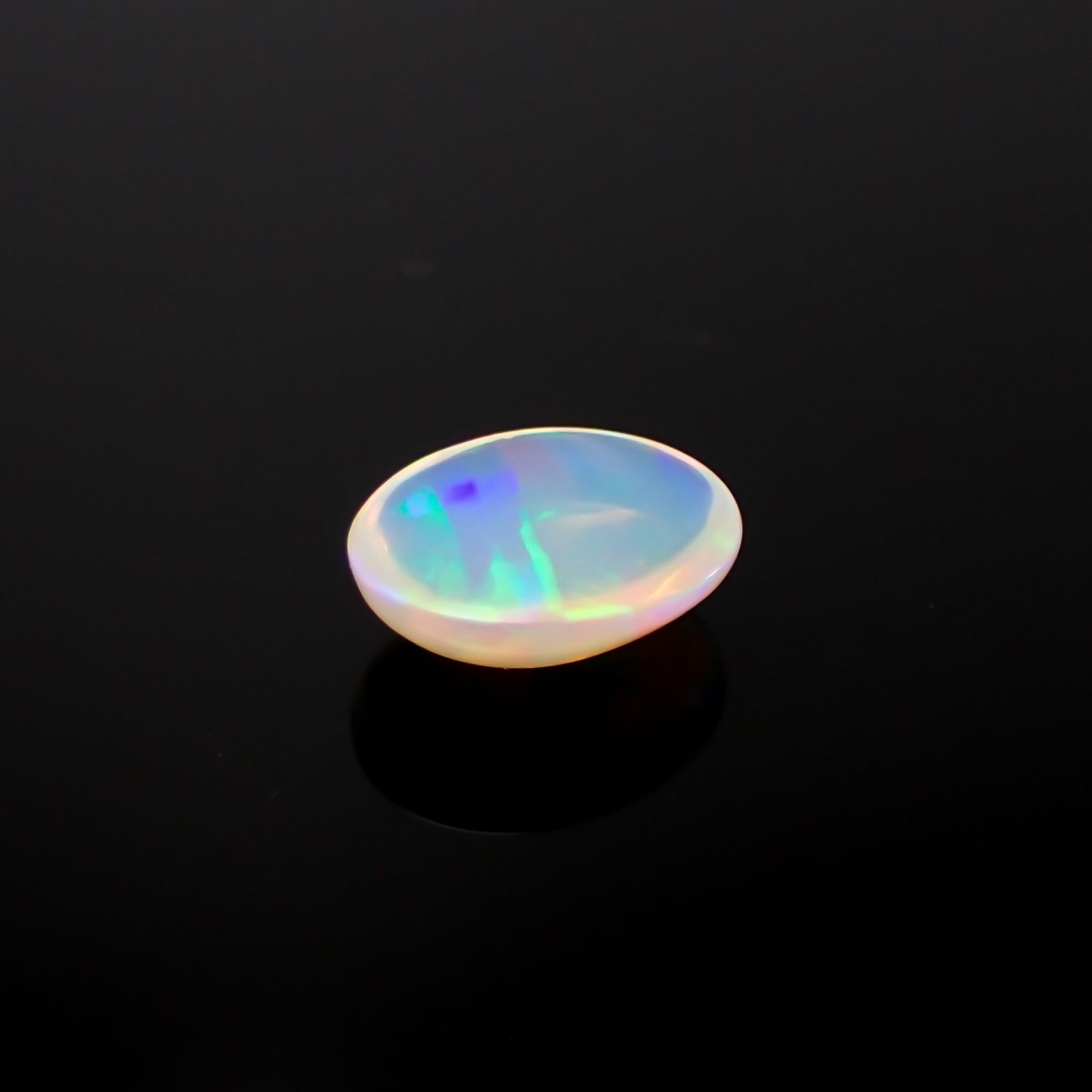 エチオピアオパール エチオピア産 0.90ct[230321042]8.8x6.8mm前後