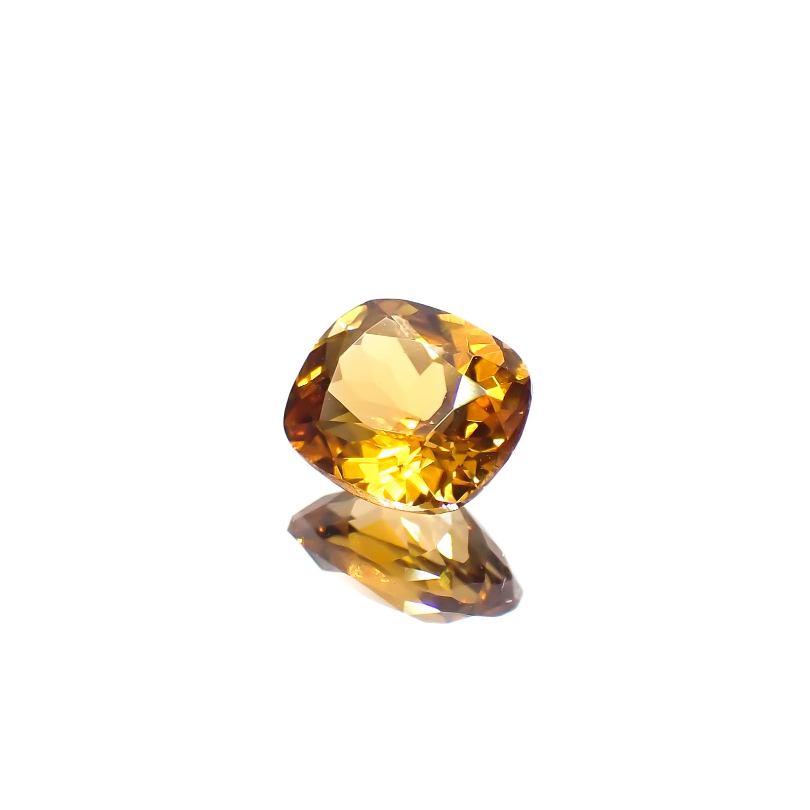ゴールデントルマリン モザンビーク/コンゴ産 0.72ct[231225195]6.2x5.1mm前後
