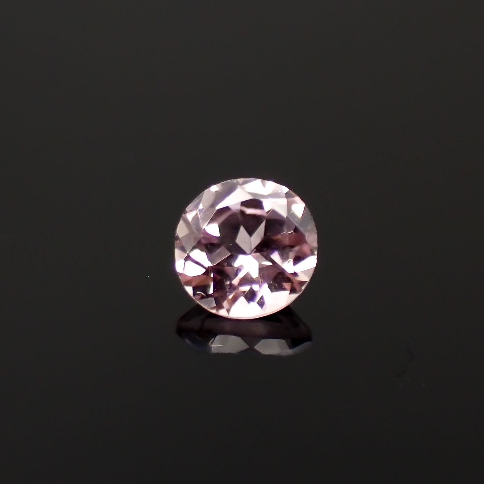 ドラゴンガーネット タンザニア産 0.22ct[230421442]3.4x3.4mm前後