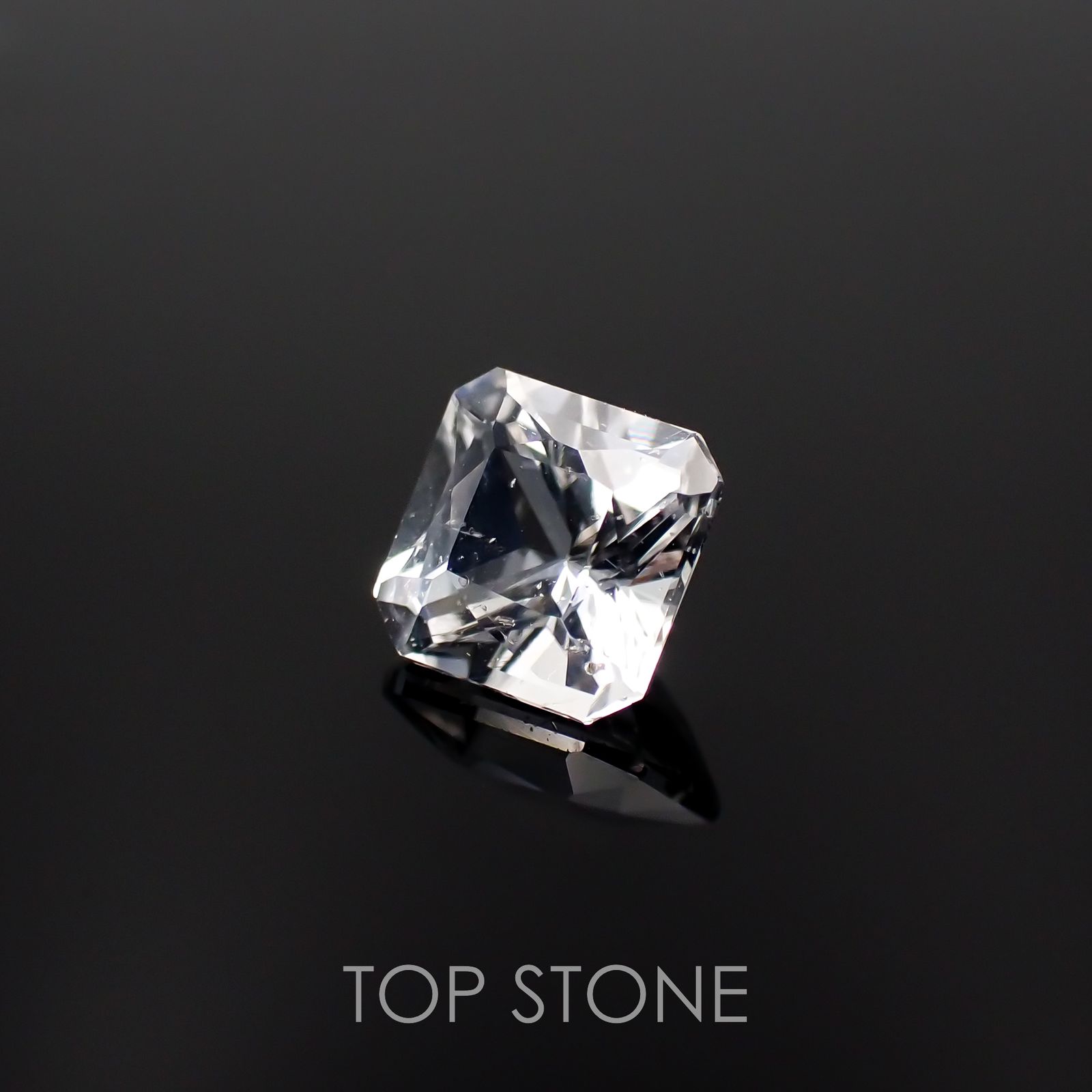 フェナカイト(宝石名フェナカイト)マダガスカル/ブラジル産 0.75ct 識別済[221119133]5.3x5.3mm前後