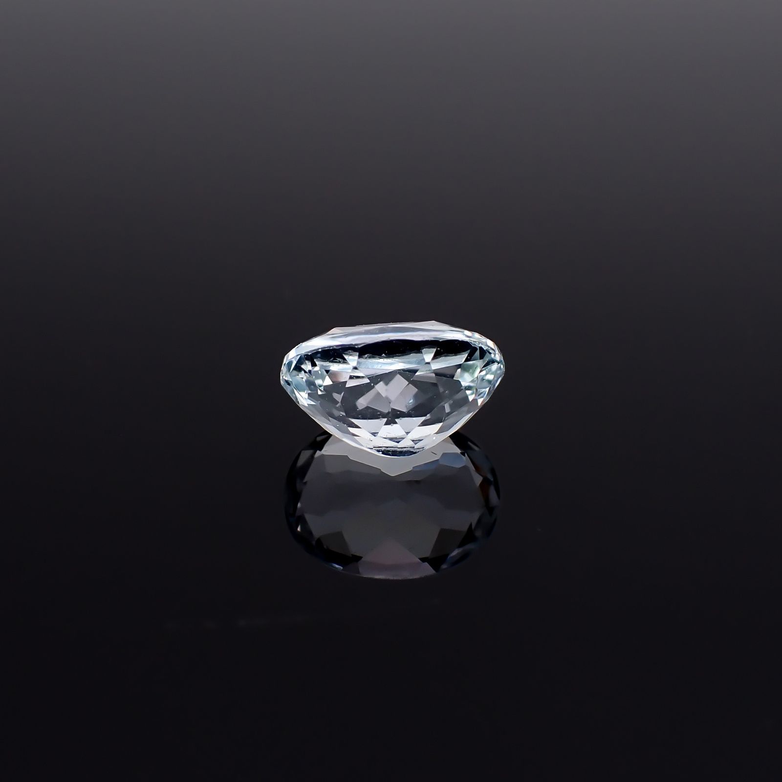 シルバーアパタイト フルオレッセンス アフリカ産 識別済 1.58ct / 8.1x6.2mm前後 [260632507]
