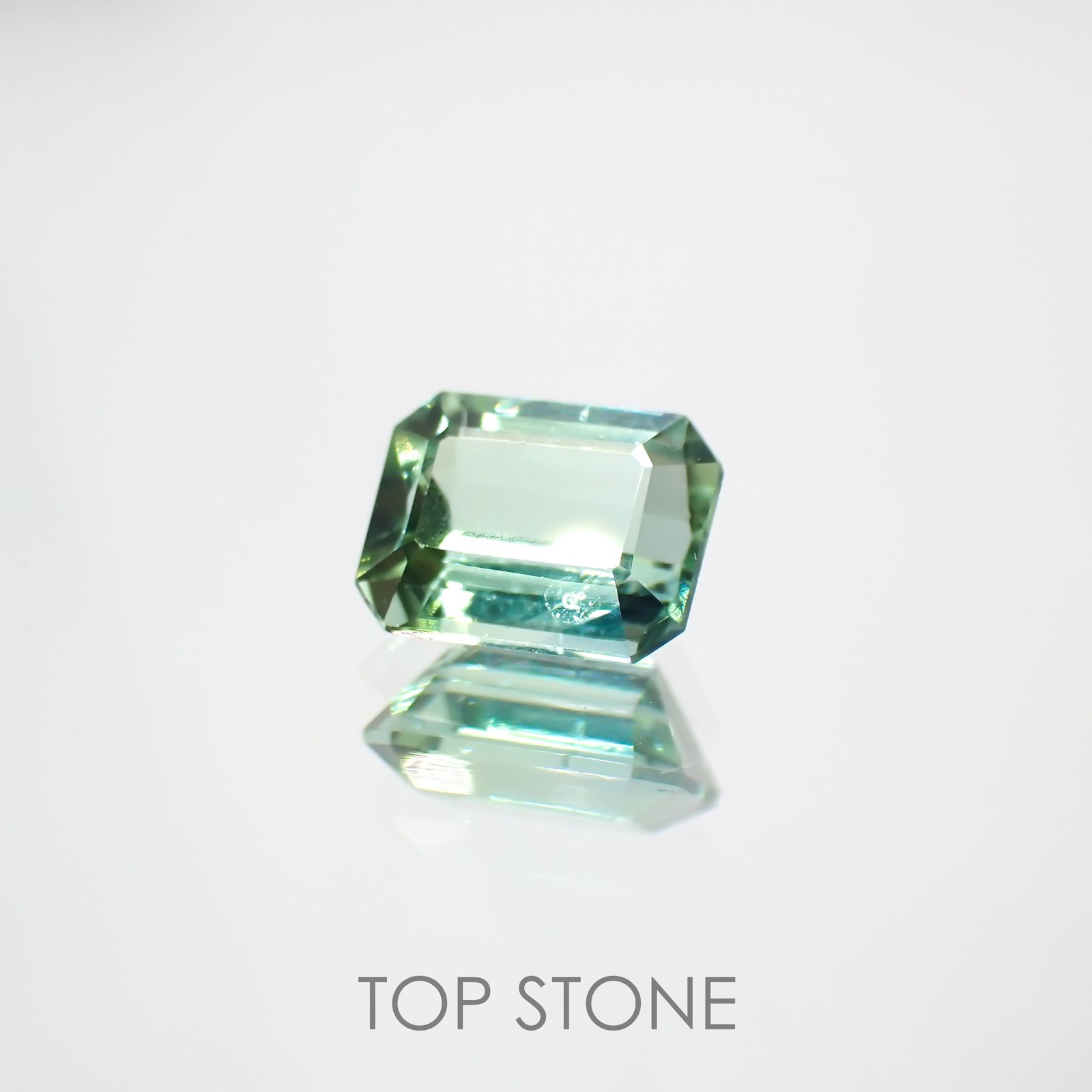 グリーントルマリン アフガニスタン産 0.86ct [220114109]6.4x5mm前後