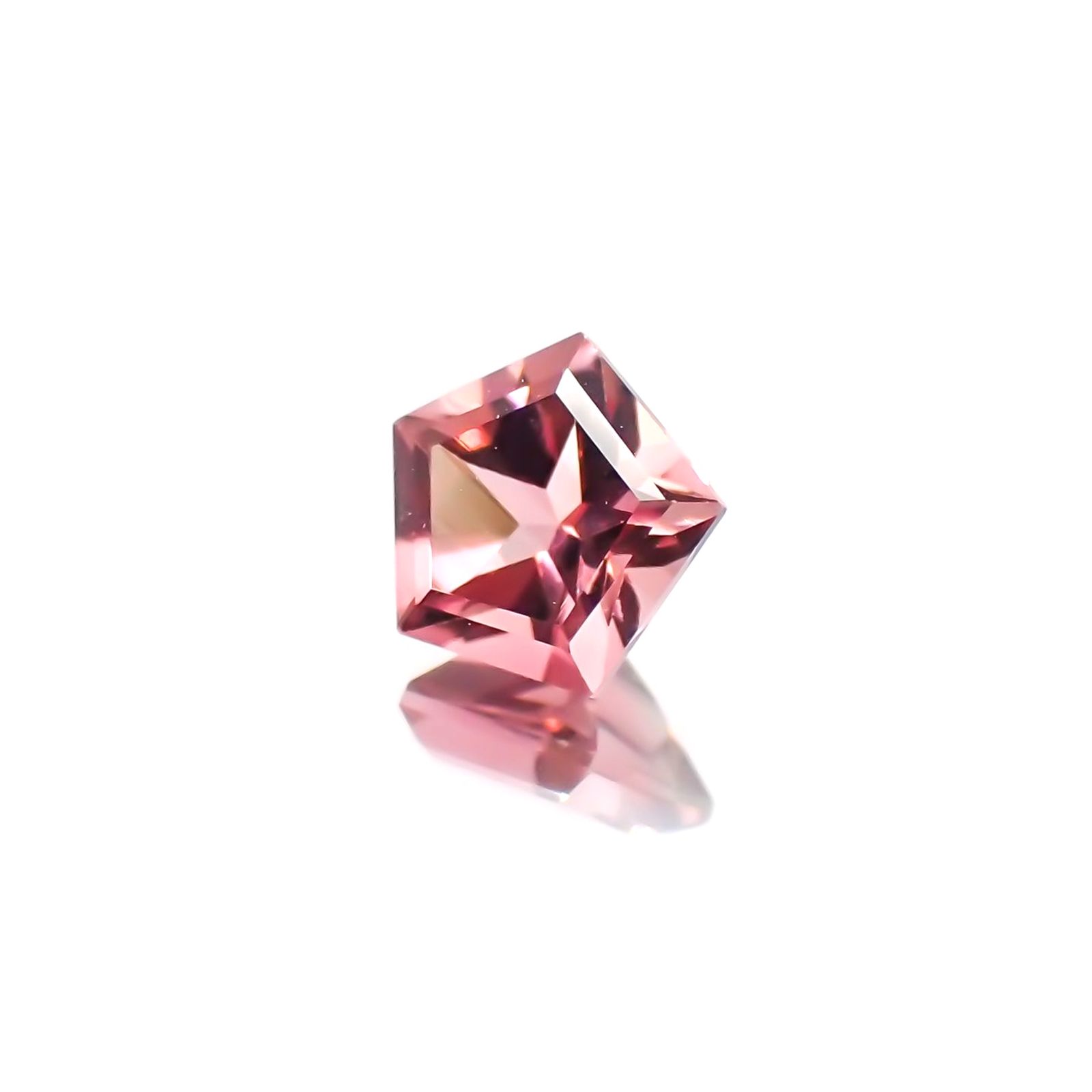 ◇ペンタゴンカット◇ピンクトルマリン(宝石名ピンク・トルマリン) ブラジル/アフリカ産 0.47ct 識別済[25019551]5.2×5.2mm前後