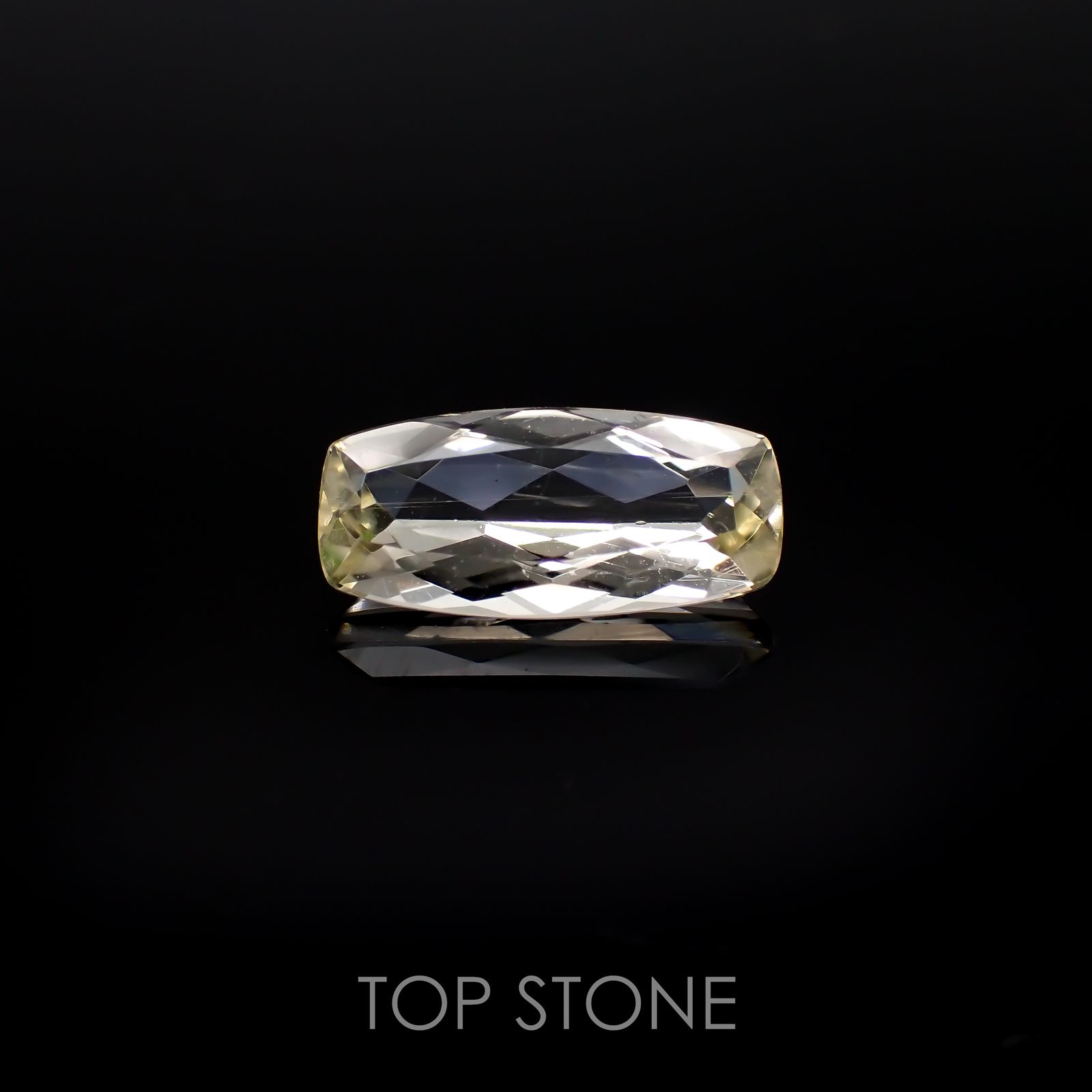 イエロースキャポライト(宝石名イエロー・スキャポライト)ブラジル・ミナスジェライス州産 2.17ct 識別済[220918023]13x5.9mm前後