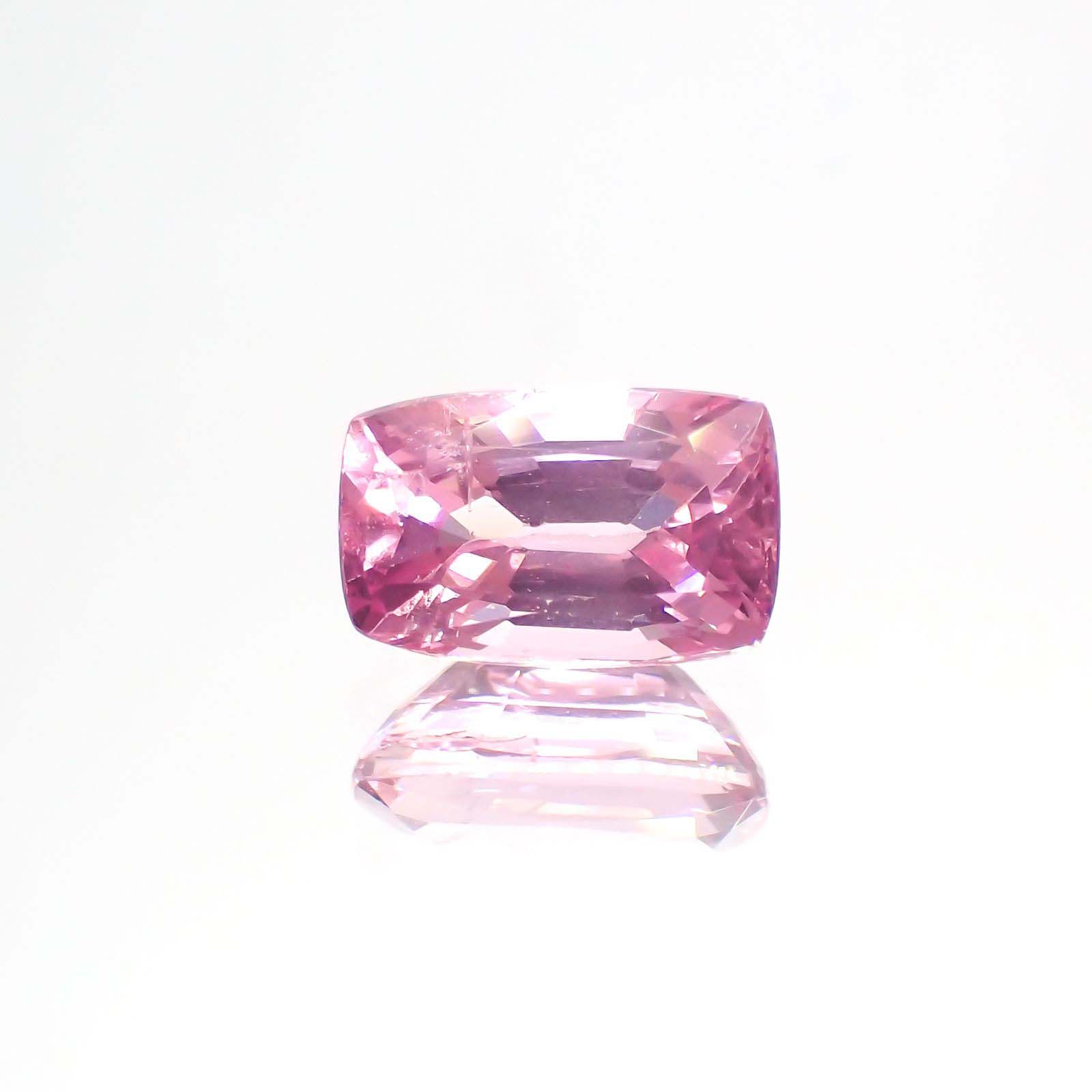 ピンクスピネル(宝石名ピンク・スピネル)タンザニア産 1.179ct ソ付(彩珠)[230722573]7.5x4.7mm前後
