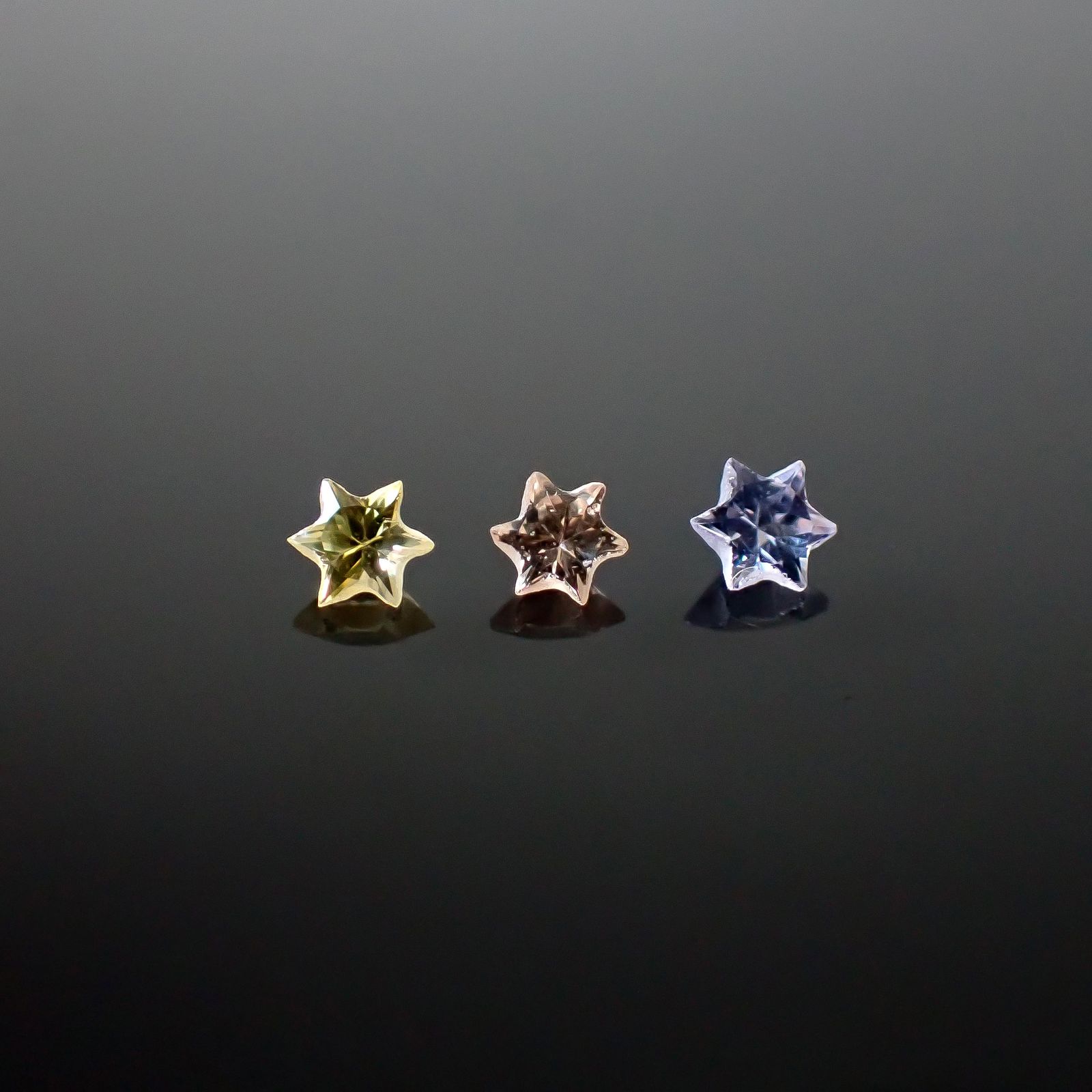 ◇カスタムカット◇サファイア カラーグラデーション3個セット スリランカ/マダガスカル産 0.27ct(3pcs合計) / 3.0-3.2x3.0-3.2mm前後 [260632327]