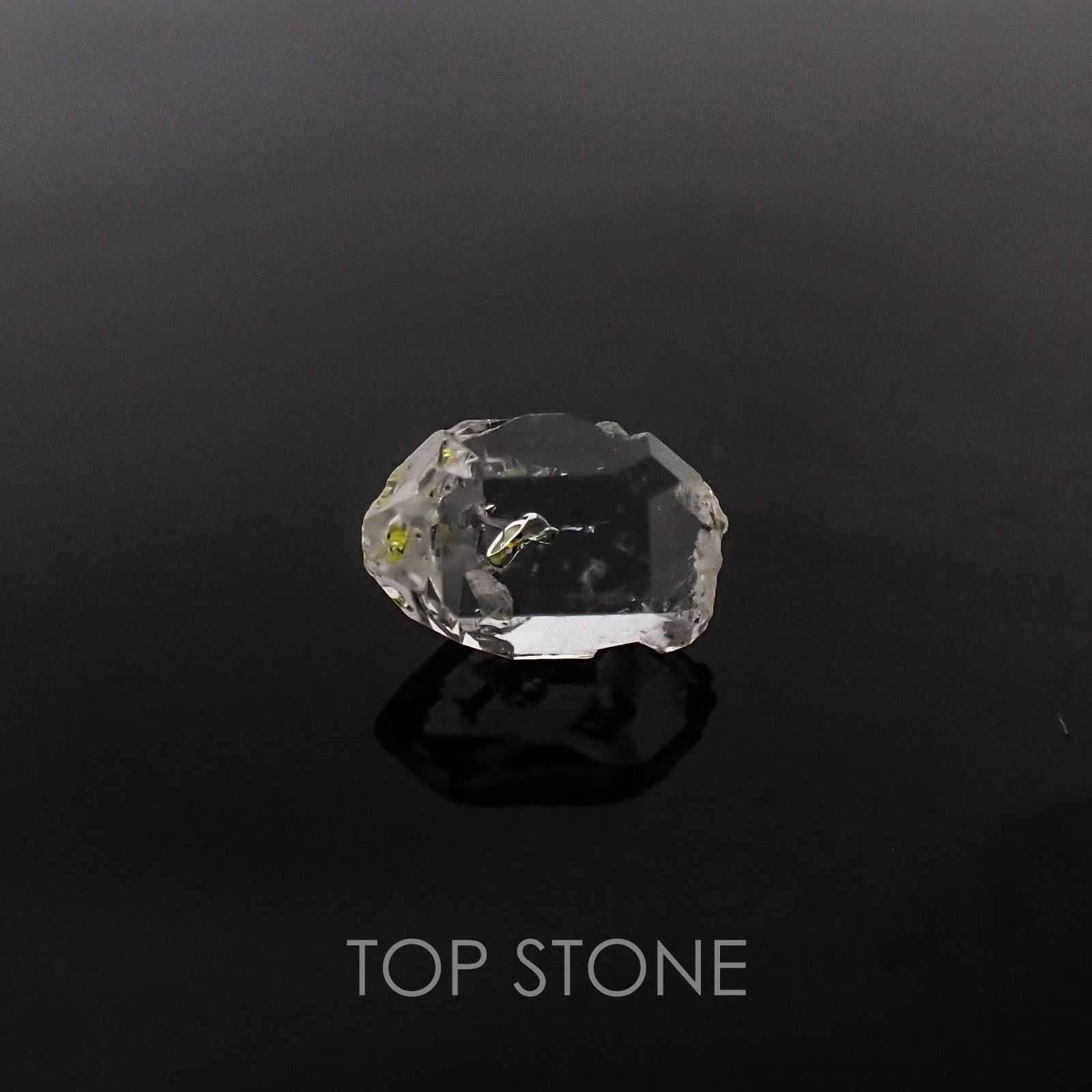 オイルインクォーツ パキスタン産 原石・結晶 2.54ct[20117534]10.5×7.1mm前後