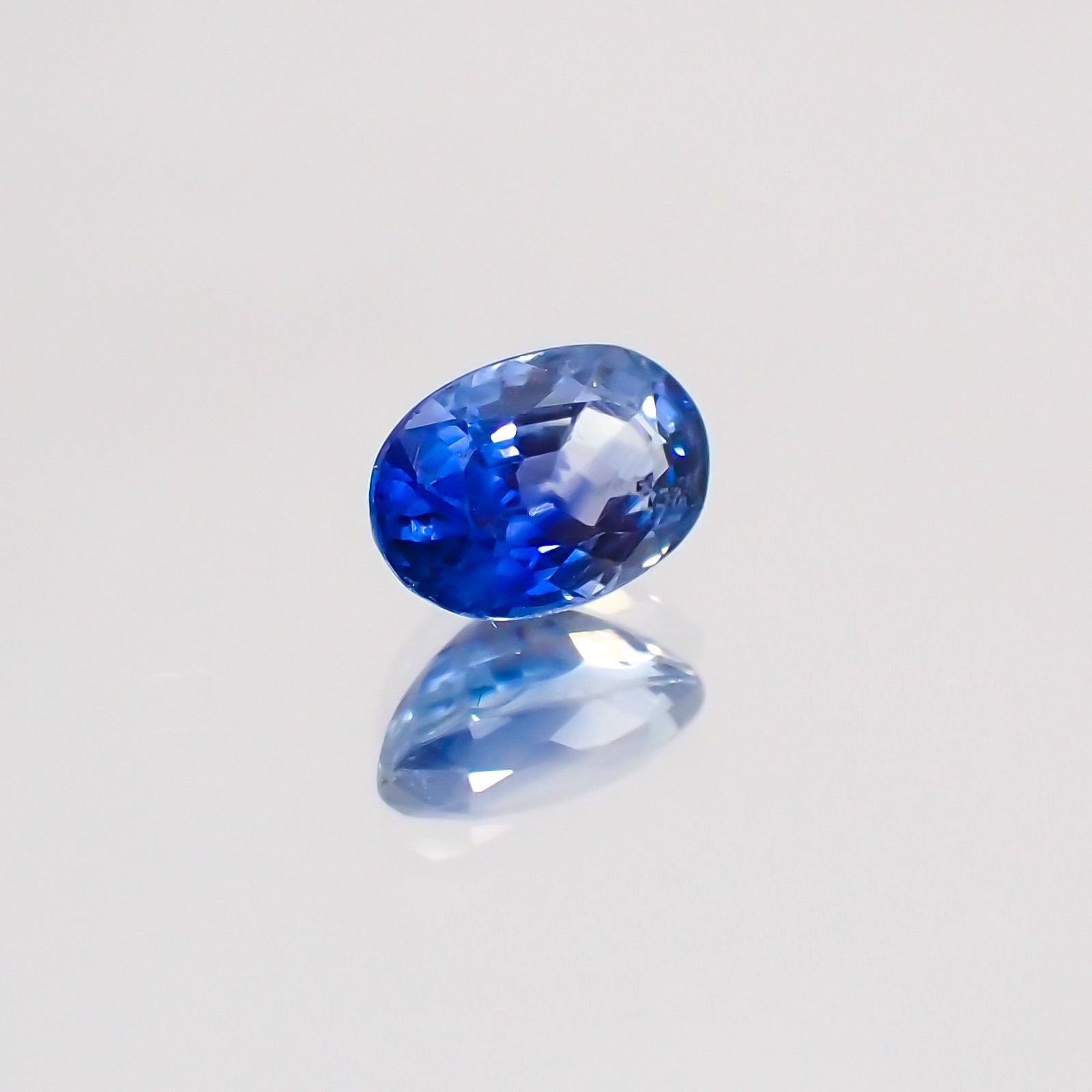 サファイア(宝石名サファイア) マダガスカル/スリランカ産 0.55ct 識別済[20128721]5.6×3.7mm前後