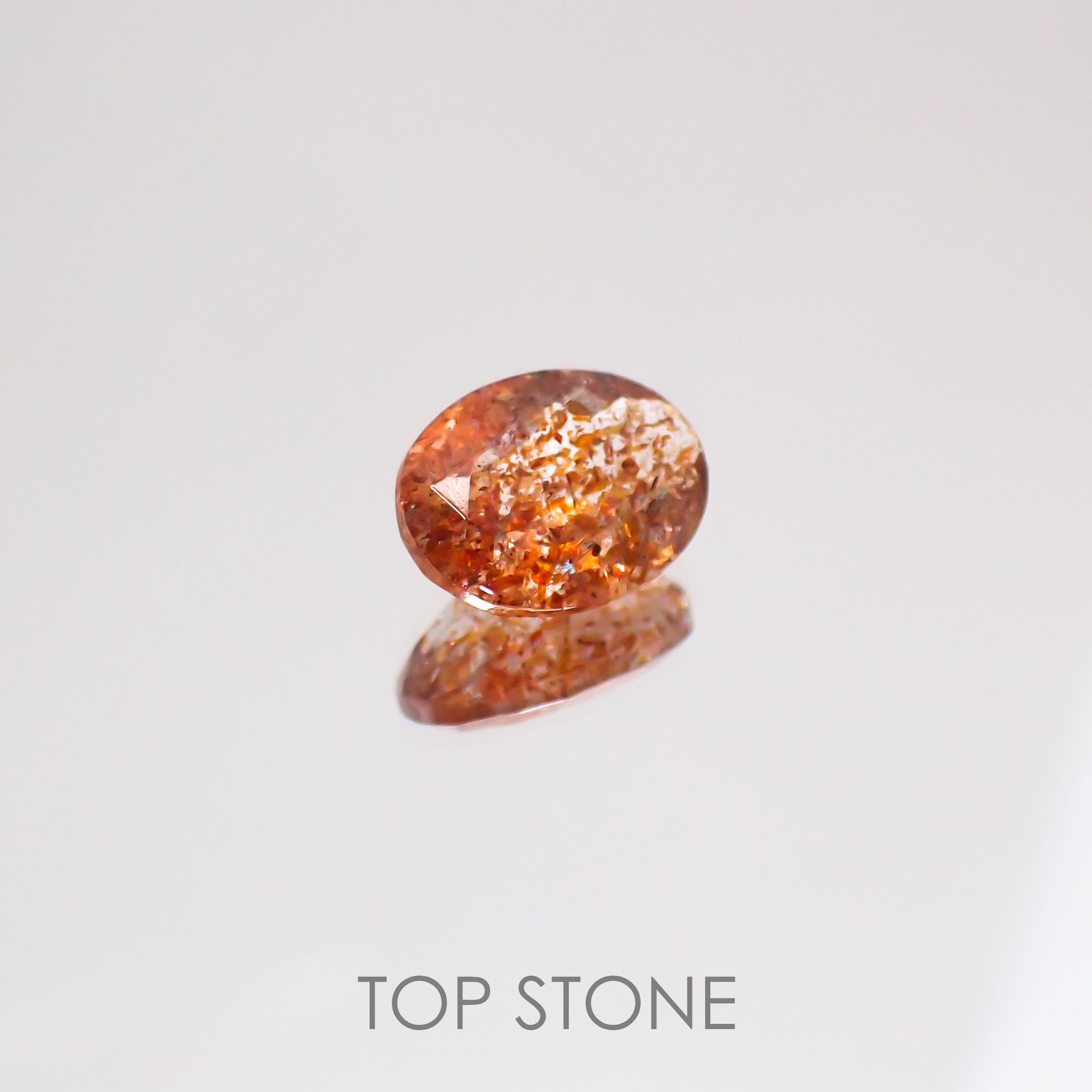 イリュージョンサンストーン(宝石名フェルドスパー) タンザニア産 1.17ct 識別済[210610870]8.1×6.1mm前後