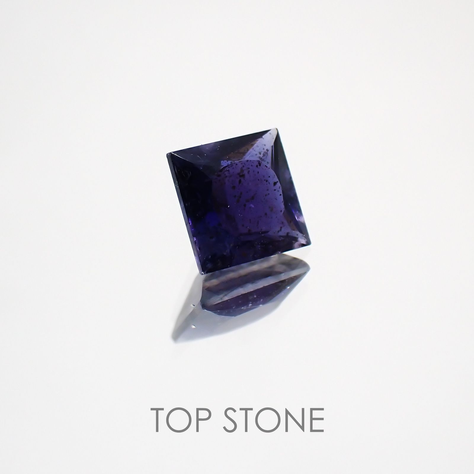 ◇プリンセスカット◇アイオライトサンストーン ブラジル・インド産 ルース 0.6ct[210310436]5.2×5.2mm前後