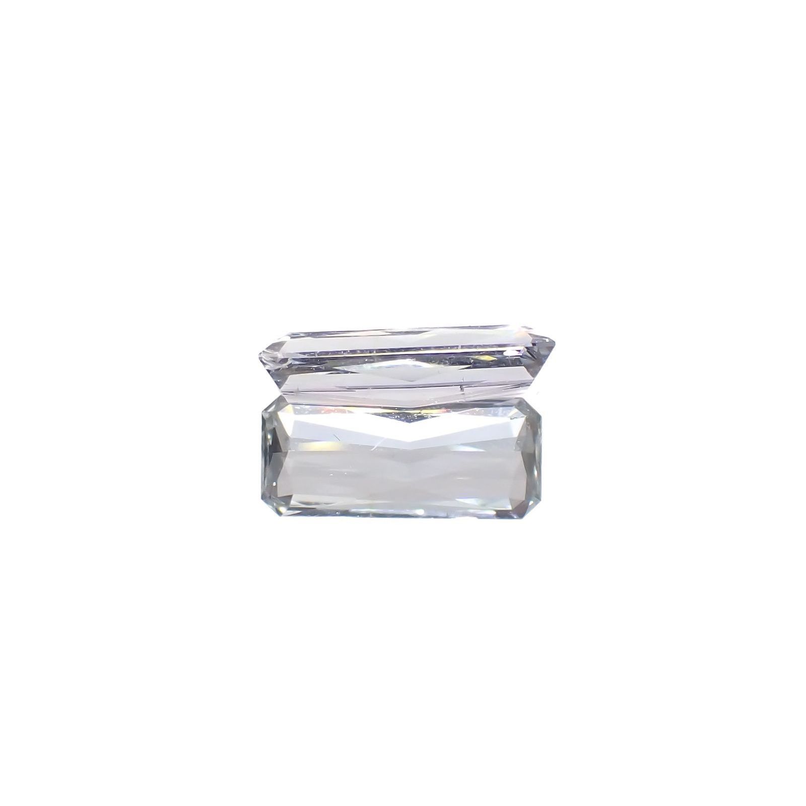 ジェレメジェバイト(宝石名エレメジェバイト)ナミビア産 識別済 0.82ct / 9.2x3.9mm前後 [220616312]
