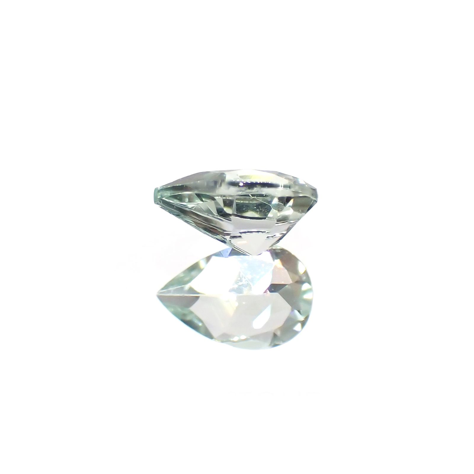 モンテブラサイト(宝石名モンテブラサイト)マダガスカル産 識別済 0.43ct / 6.1x4.1mm前後 [220115211]