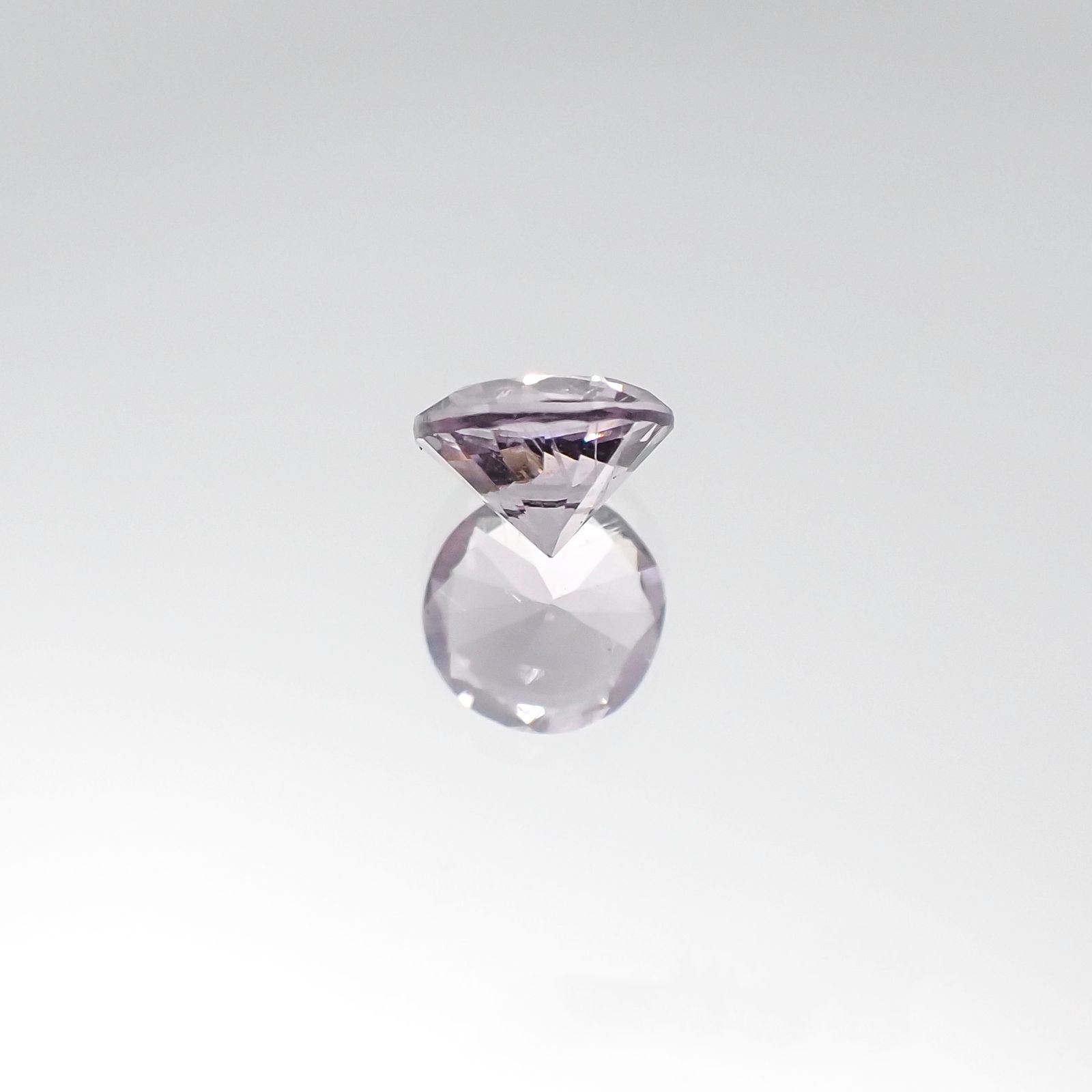 マリアライト(宝石名パープル・スキャポライト)タンザニア産 0.48ct 識別済[231023980]5.4x5.3mm前後