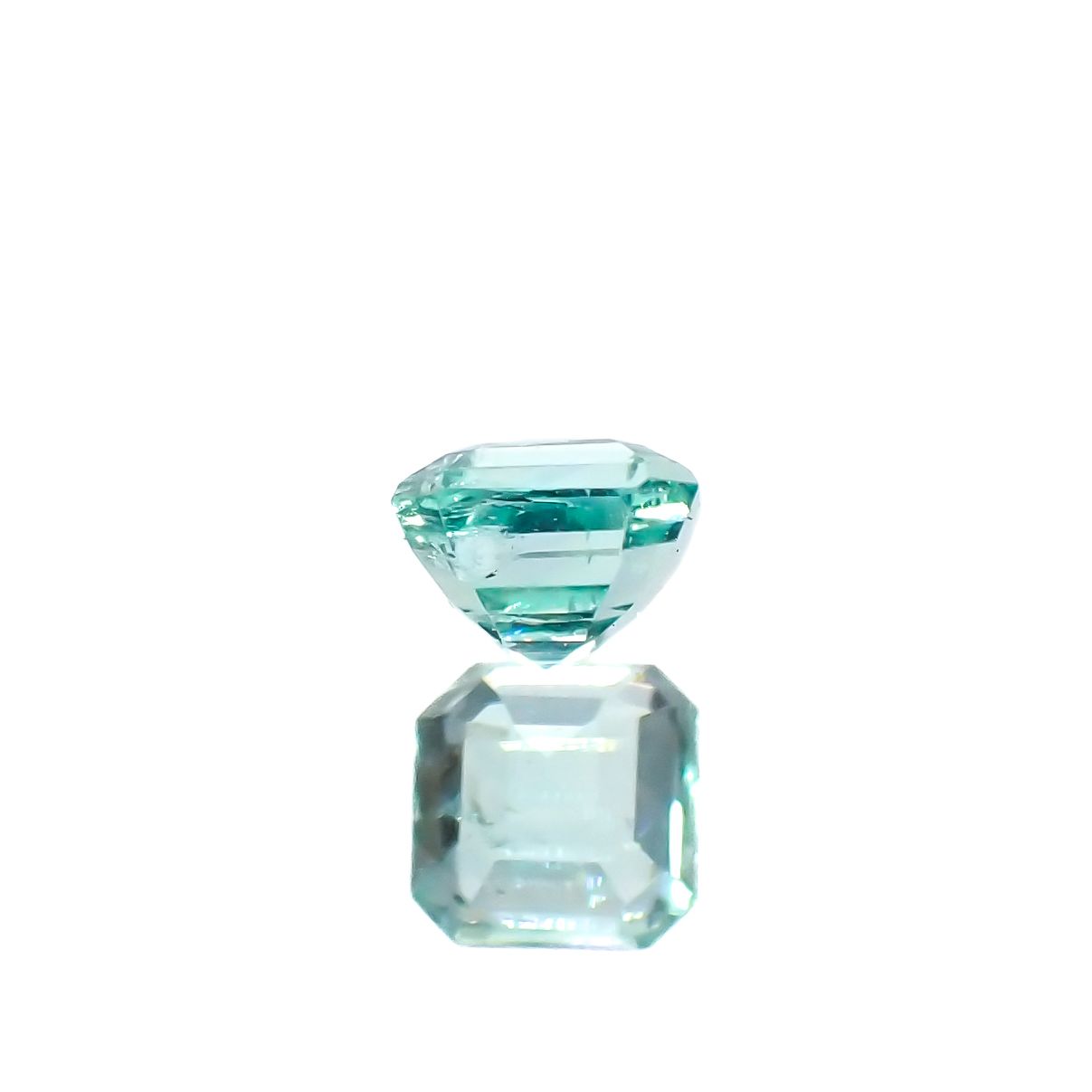 パステルカラーエメラルド コロンビア産 0.22ct[240225951]3.4x3.4mm前後