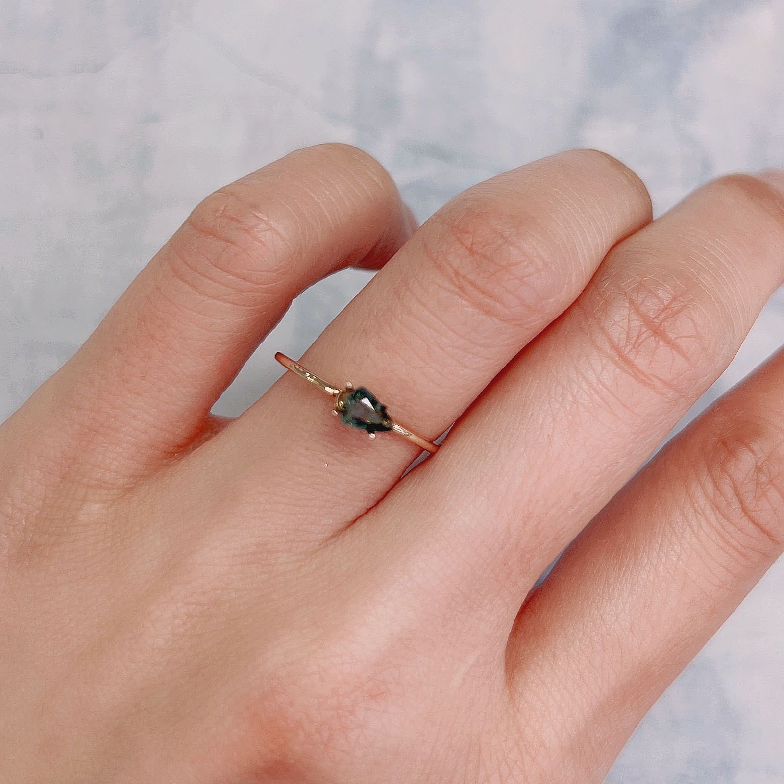 サファリン(宝石名サファリン) スリランカ産 0.28ct 識別済[210712159]5×3.7mm前後