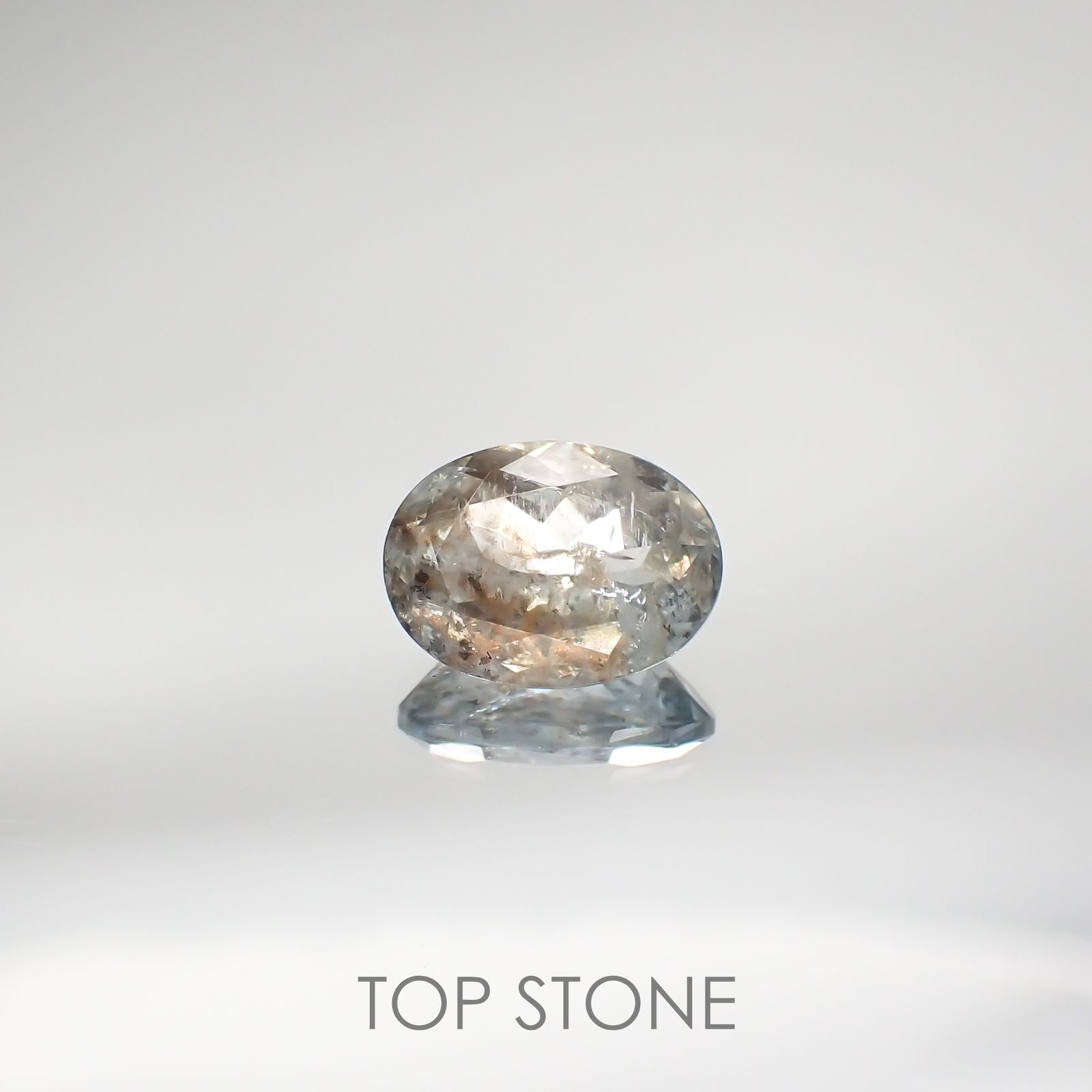 アベンチュリンアクアマリン(宝石名アクアマリン) ナイジェリア産 2.02ct 識別済[210712984]9.8×7.2mm前後