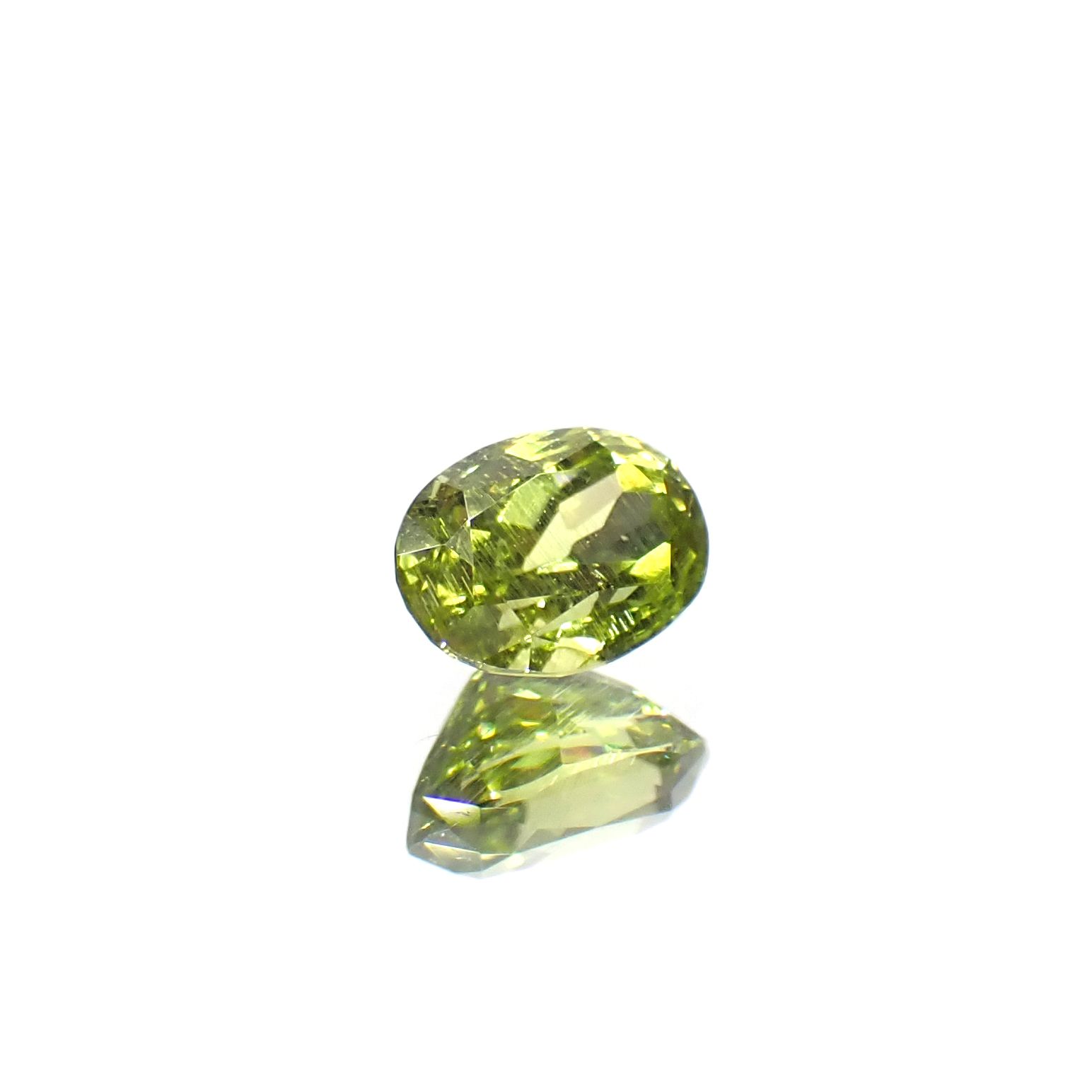 パラサイティックペリドット インドネシア・ジェパラ産 0.58ct [250730814]5.6x4.2mm前後