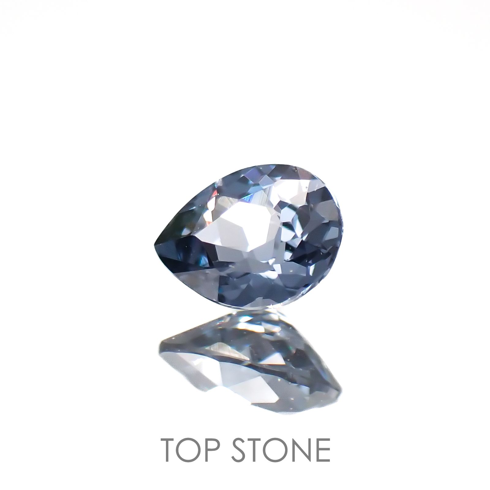 カラーチェンジガーネット アレキタイプ(宝石名ガーネット)マダガスカル・ベキリー産 0.12ct 識別済[220917665]3.5x2.7mm前後