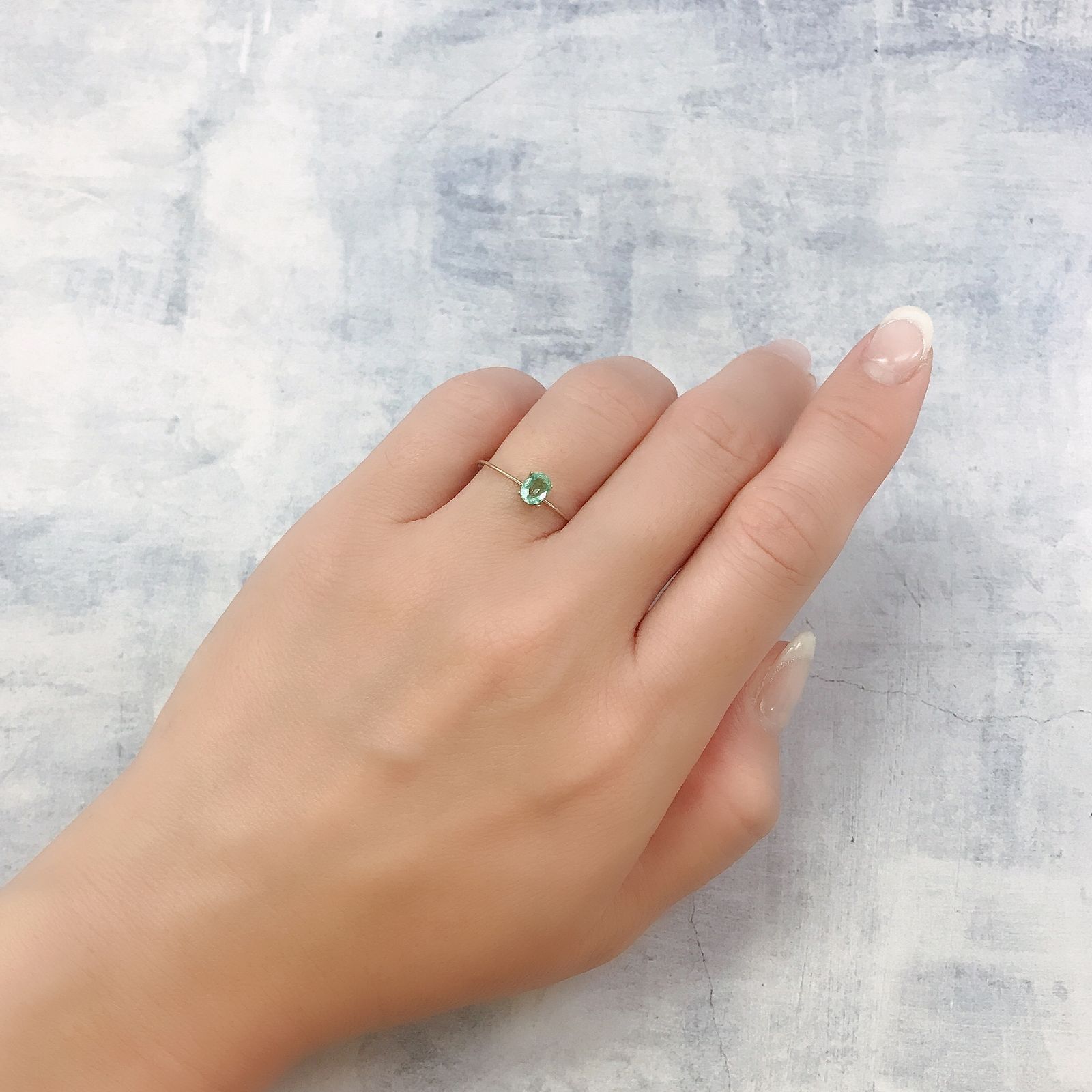 パステルカラーエメラルド コロンビア産 0.33ct[220817228]5x3.8mm前後