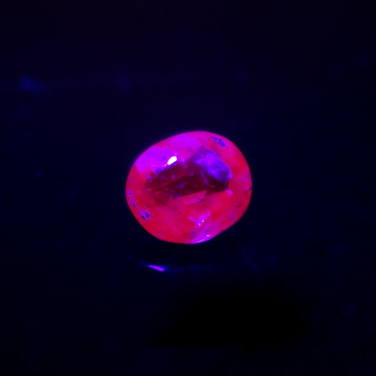 アレキサンドライト(宝石名アレキサンドライト) ブラジル産 0.047ct 識別済[20095557]2.3×2.1mm前後