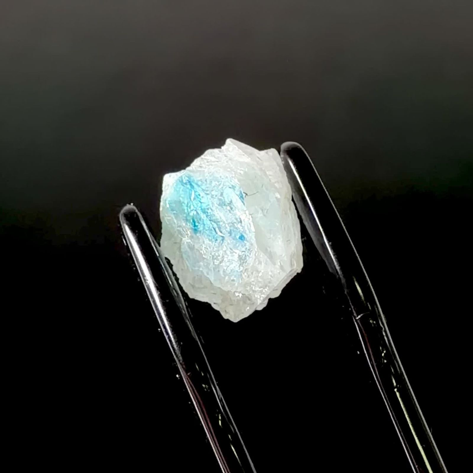 ユークレース 原石 ブラジル産 4.80ct / 9.7x7.8mm前後 [260231730