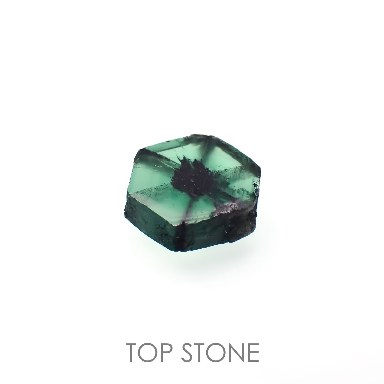 トラピッチェエメラルド 原石スライス(宝石名トラピッチェ・エメラルド)コロンビア産 1.063ct ソ付(彩珠)[220717082]6.9x6.5mm前後