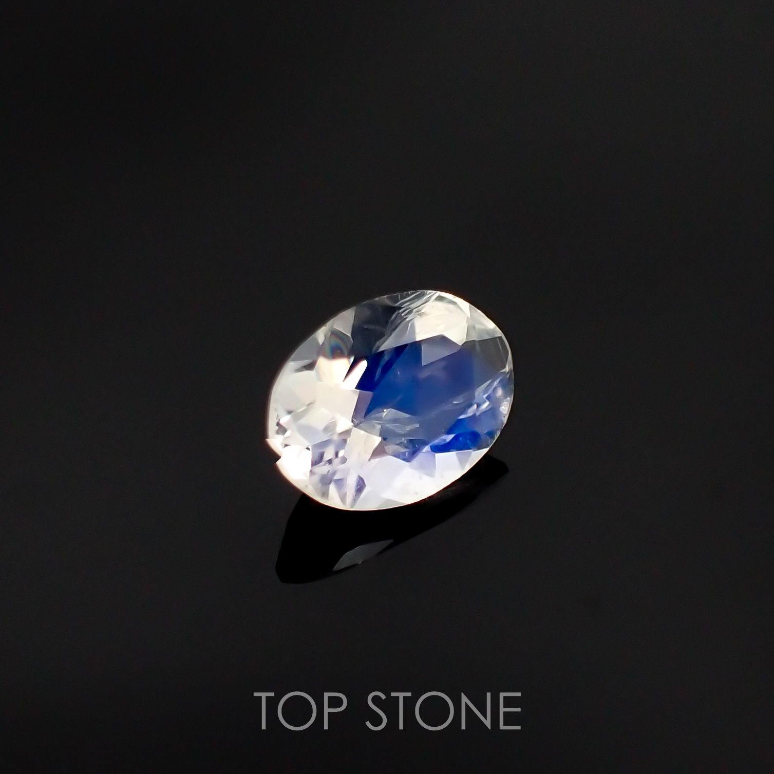 レインボームーンストーン(アンデシンラブラドライト)  インド・ビハール産 ルース 0.59ct[210611285]7×5mm前後