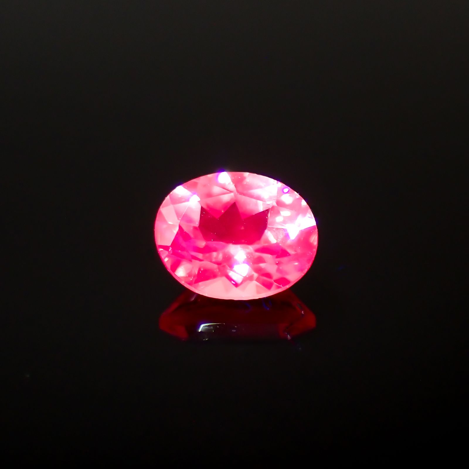 シルキーピンクスピネル タンザニア産 0.43ct [230421568]5x4mm前後