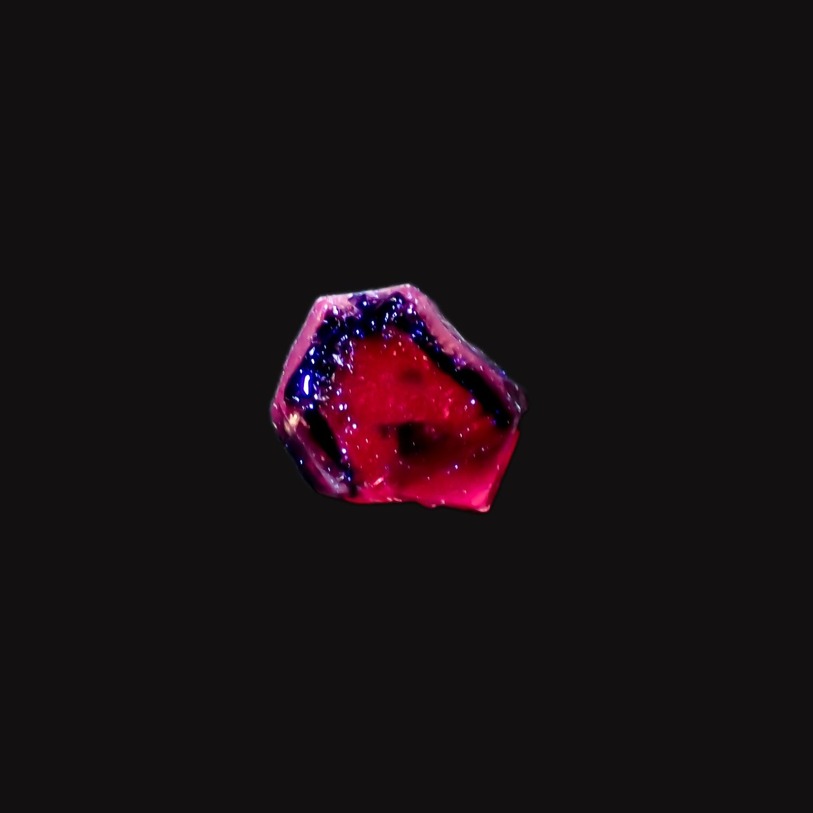 ウィンザーサファイア原石スライス タンザニア・ウィンザー産 0.72ct[230321222]6x5.4mm前後