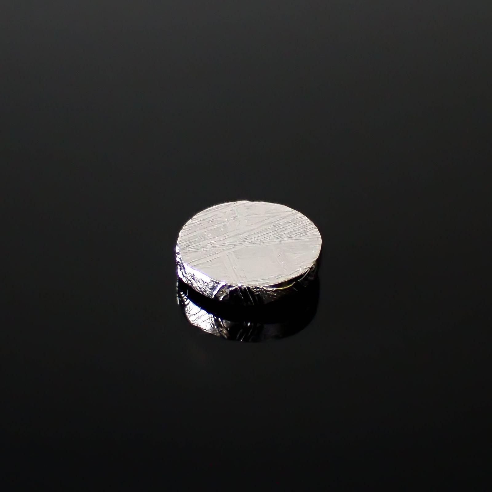 ムオニナルスタ隕石 発見地:スウェーデン 8.30ct[240125741]10.7x10.6mm前後