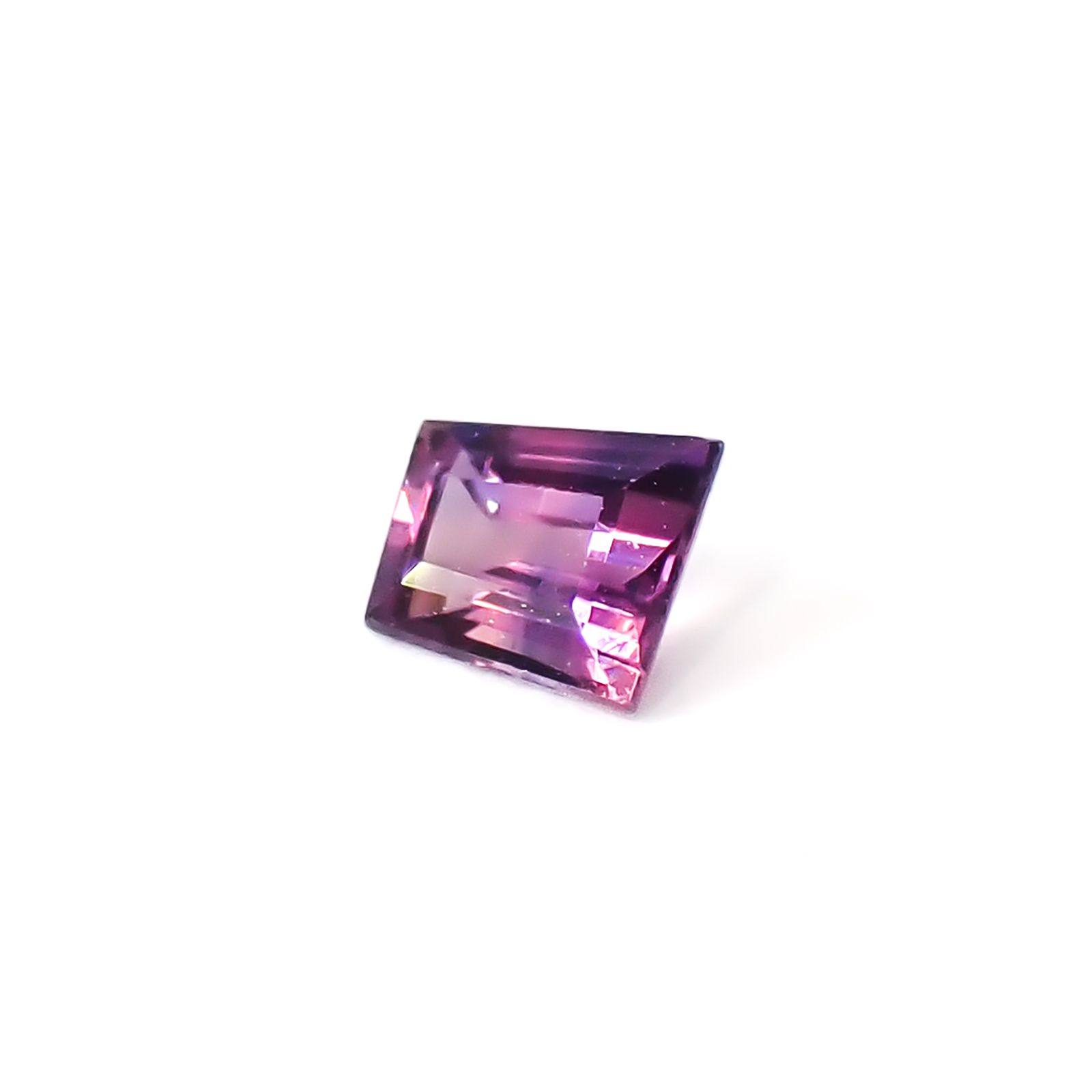 ウィンザーサファイア タンザニア・ウィンザー産 0.19ct / 3.5x3mm前後 [260532129]