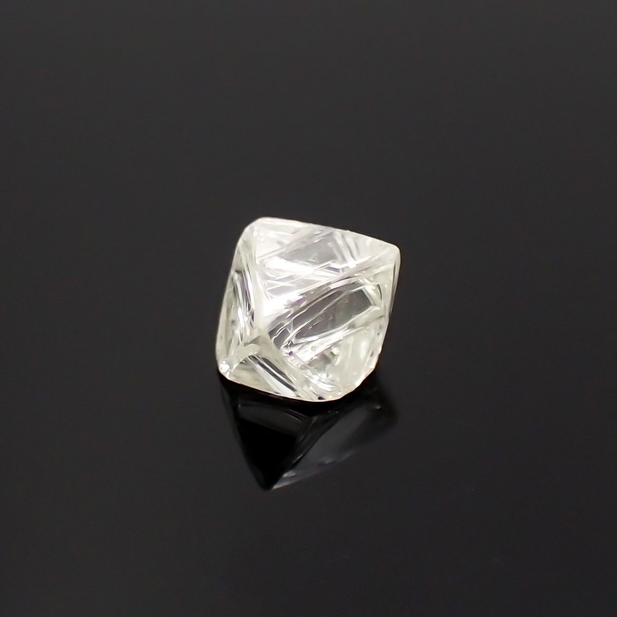 ソーヤブルダイヤモンド 原石(宝石名ダイアモンド) 0.265ct ソ付