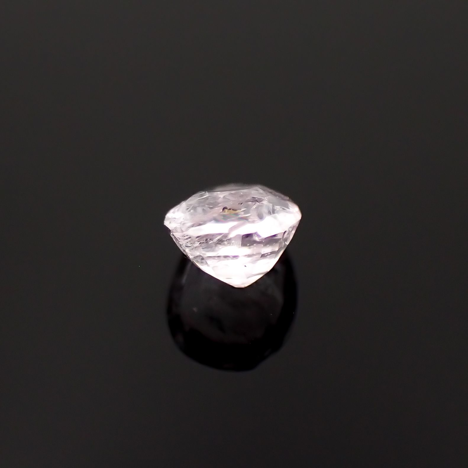 ポードレッタイト(宝石名ポードレッタイト)ビルマ産 0.304ct ソ付(彩珠)[230421438]4.9x3.9mm前後