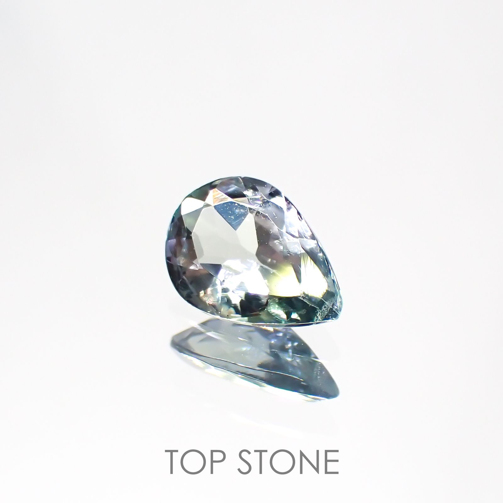 バイカラータンザナイト(宝石名バイカラー・ゾイサイト) タンザニア産 0.63ct 識別済[210812661]7.2×5.1mm前後